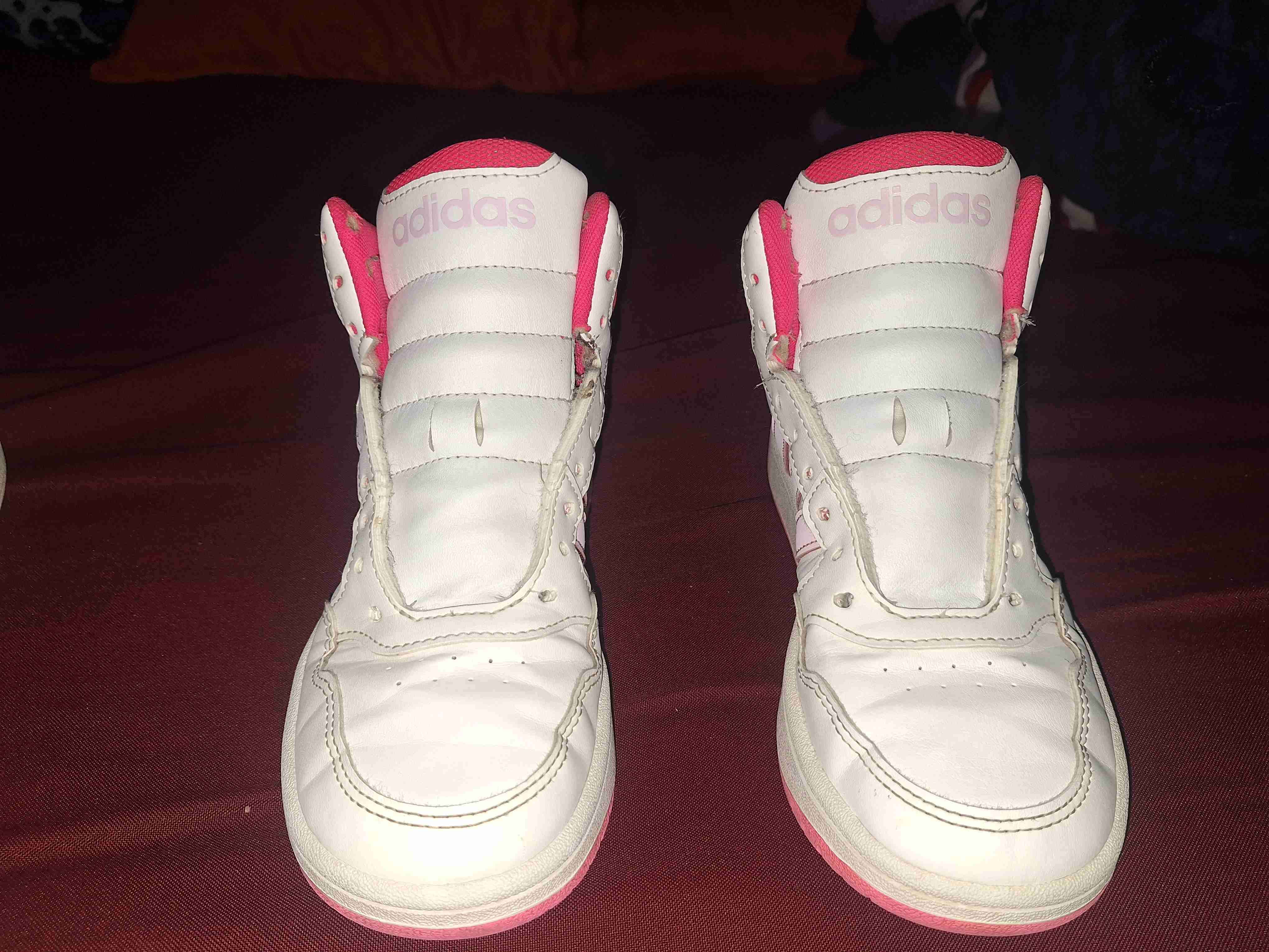 Zapatillas Adidas blancas con rosado talla 33 - miniatura 3