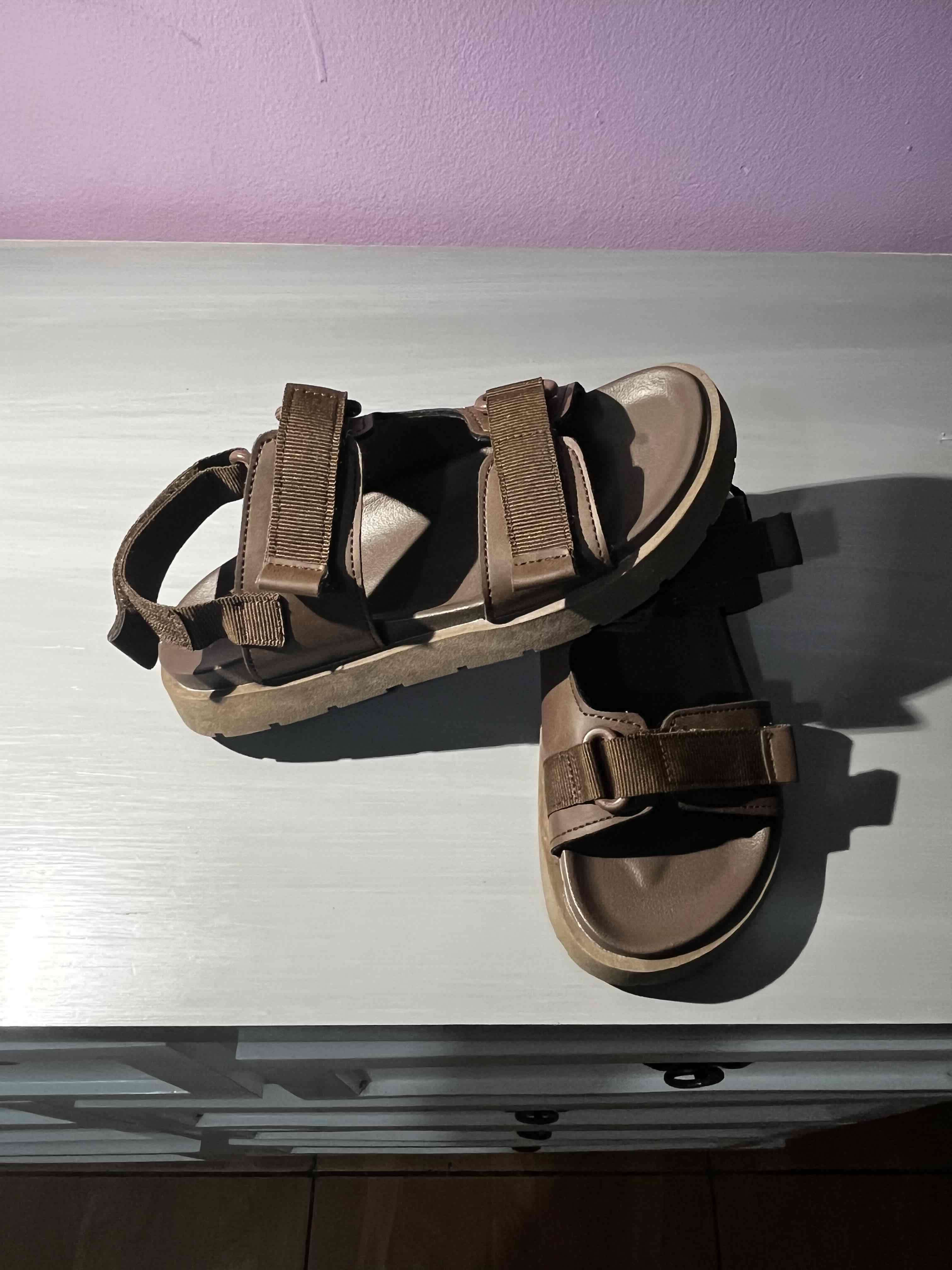 Sandalias marrones tipo trekking - miniatura 3