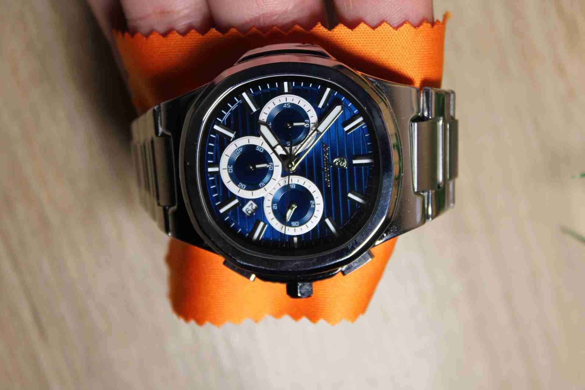 Reloj de pulsera azul metálico - miniatura 5