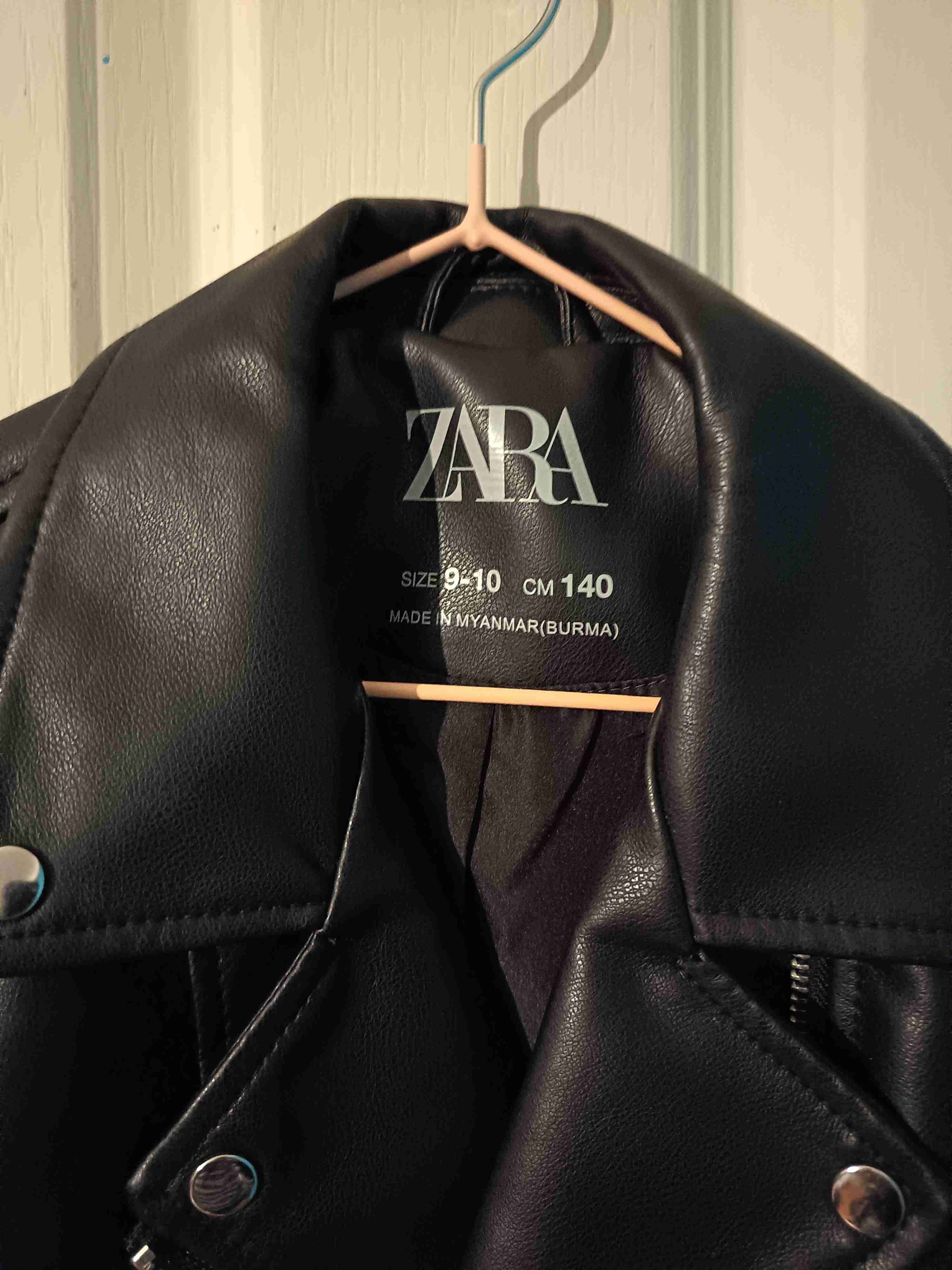 Chaqueta negra tipo motociclista Zara - miniatura 2