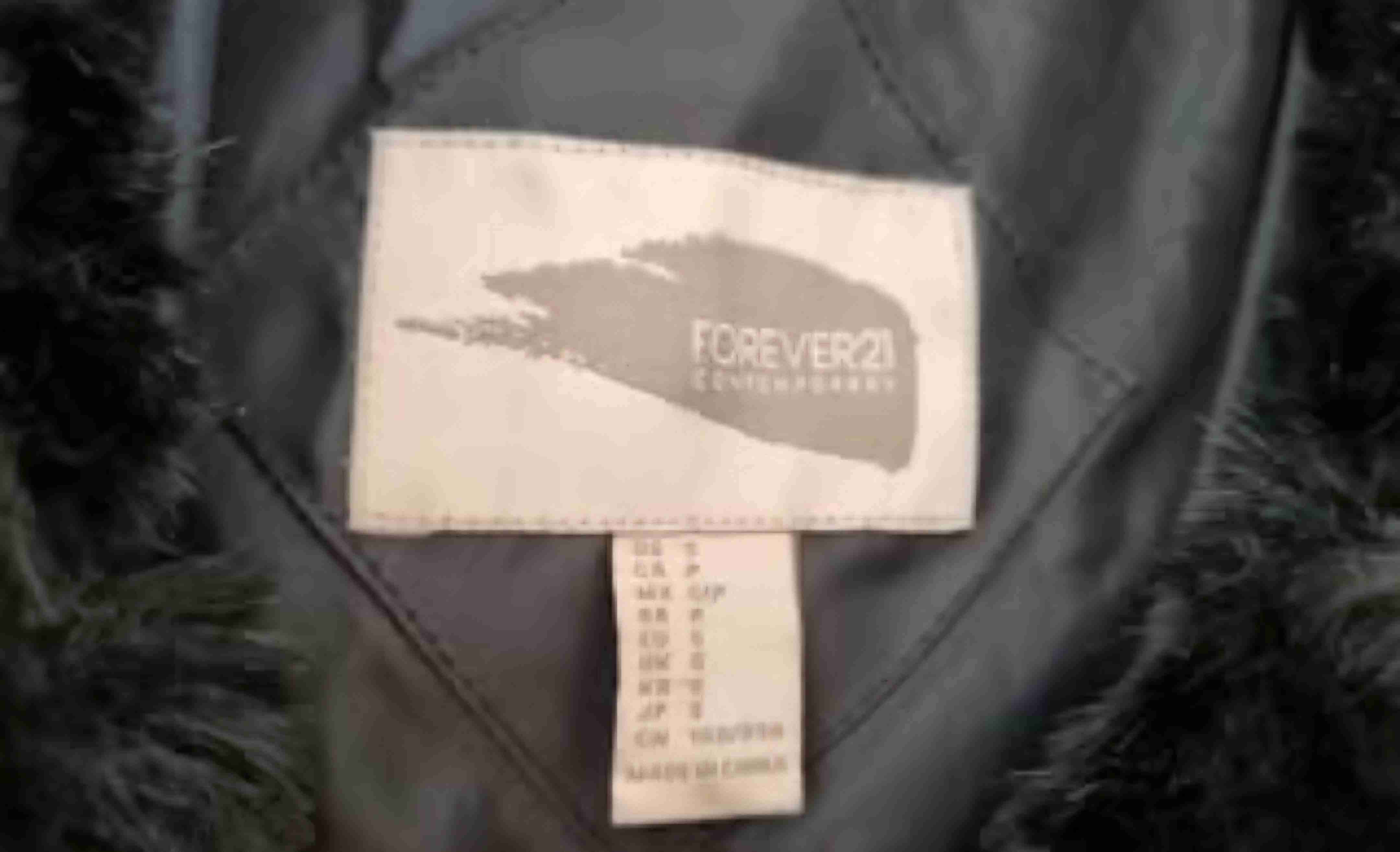 Abrigo de piel sintética negro Forever 21 - miniatura 4