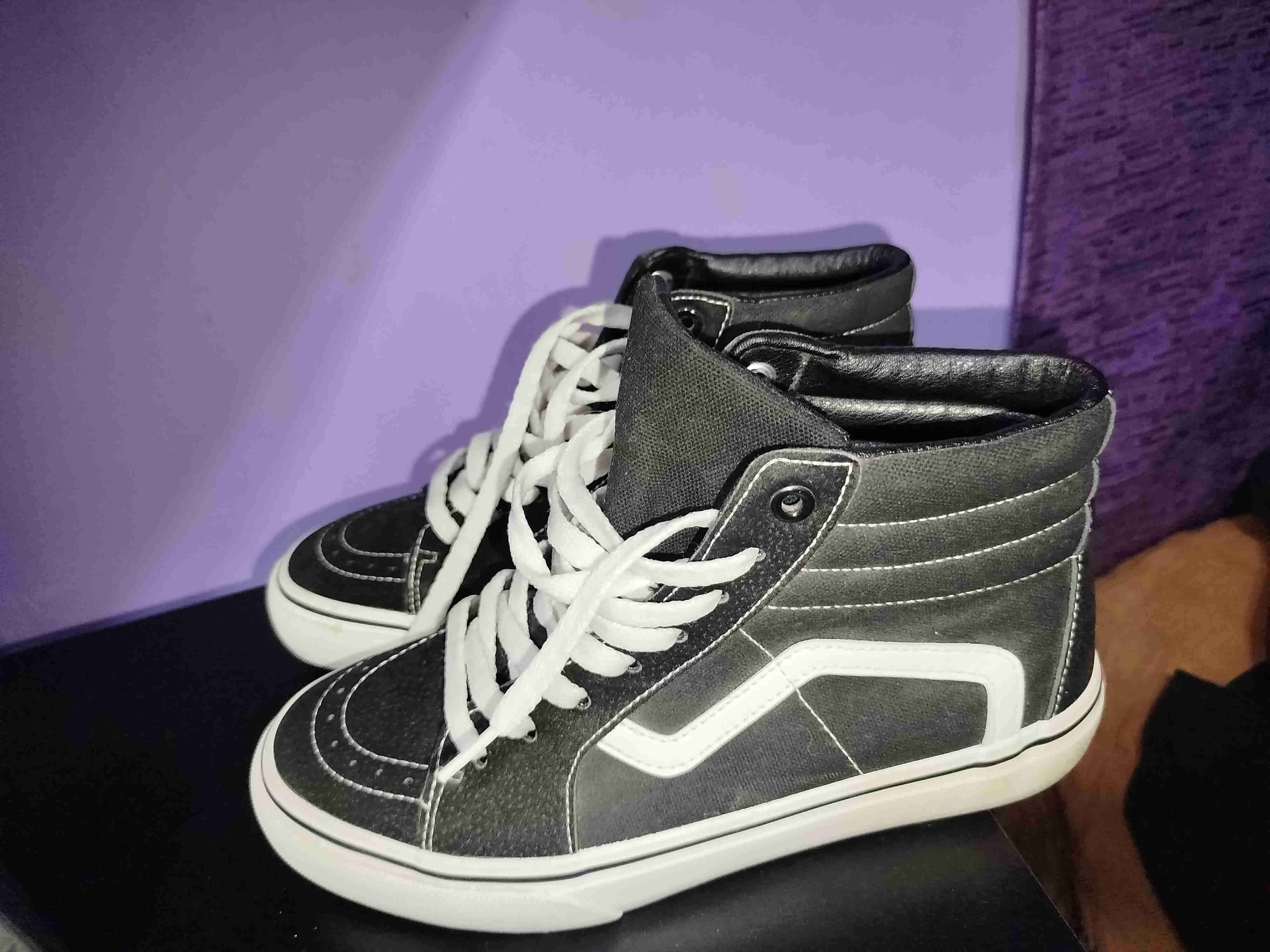 Zapatillas negras de caña alta estilo vans - miniatura 5