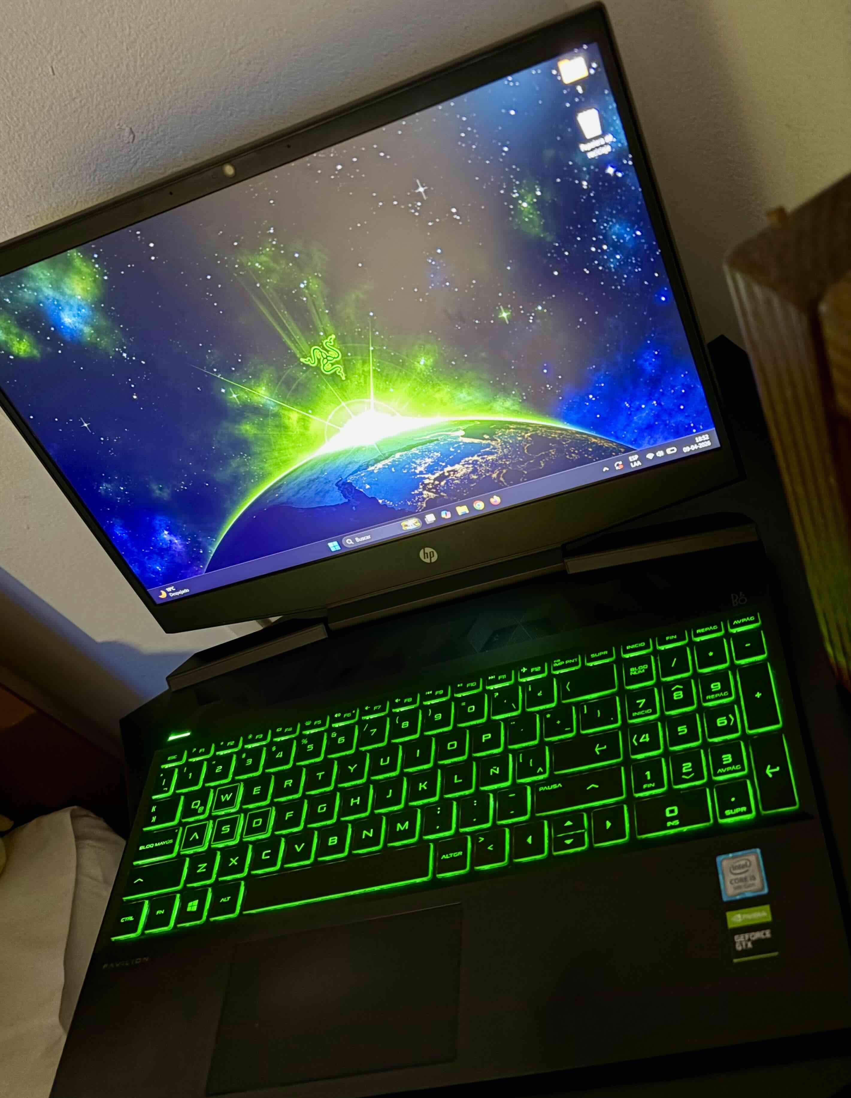 HP Pavilion Gaming Laptop - miniatura 1