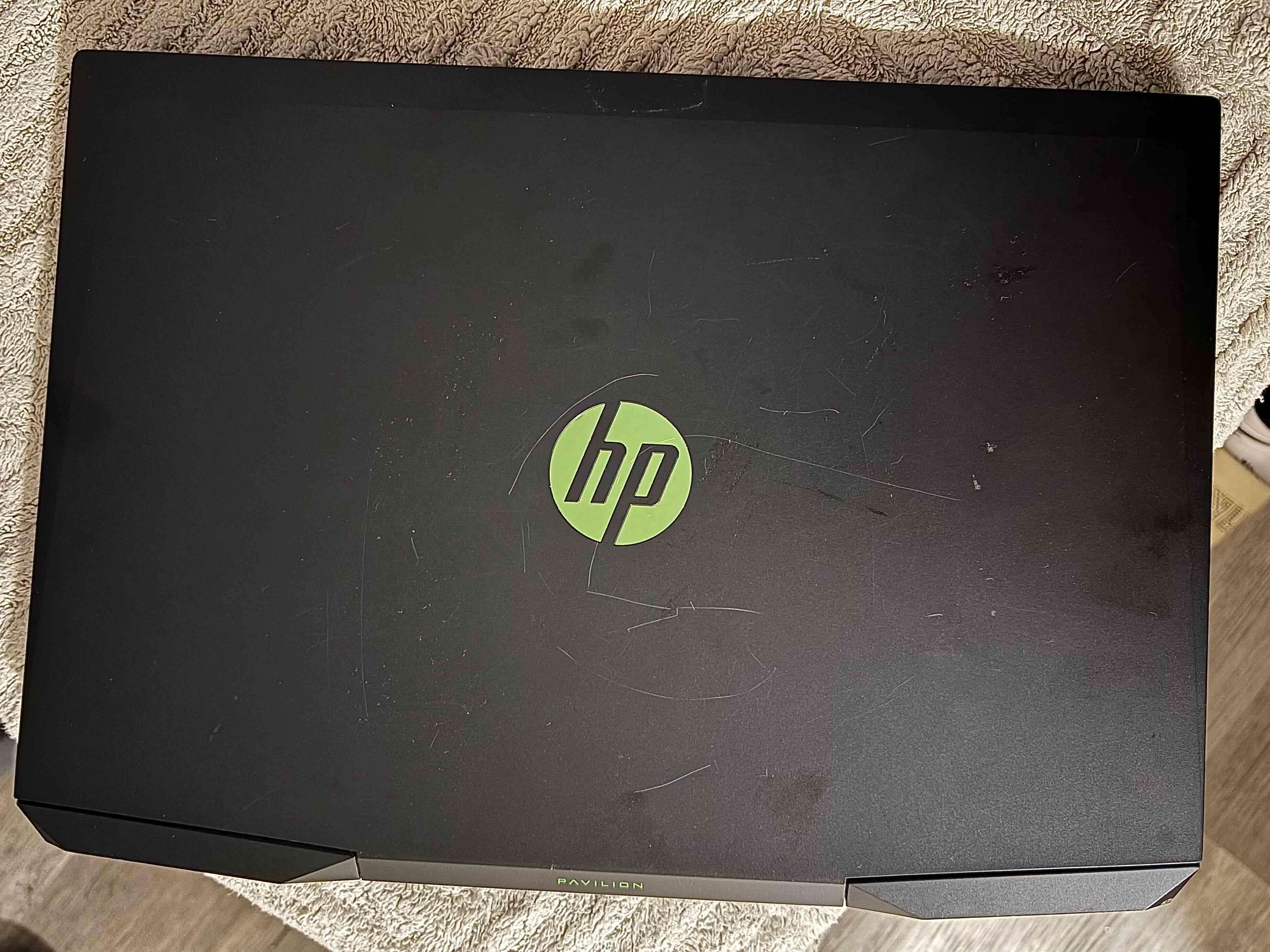 HP Pavilion Gaming Laptop - miniatura 3