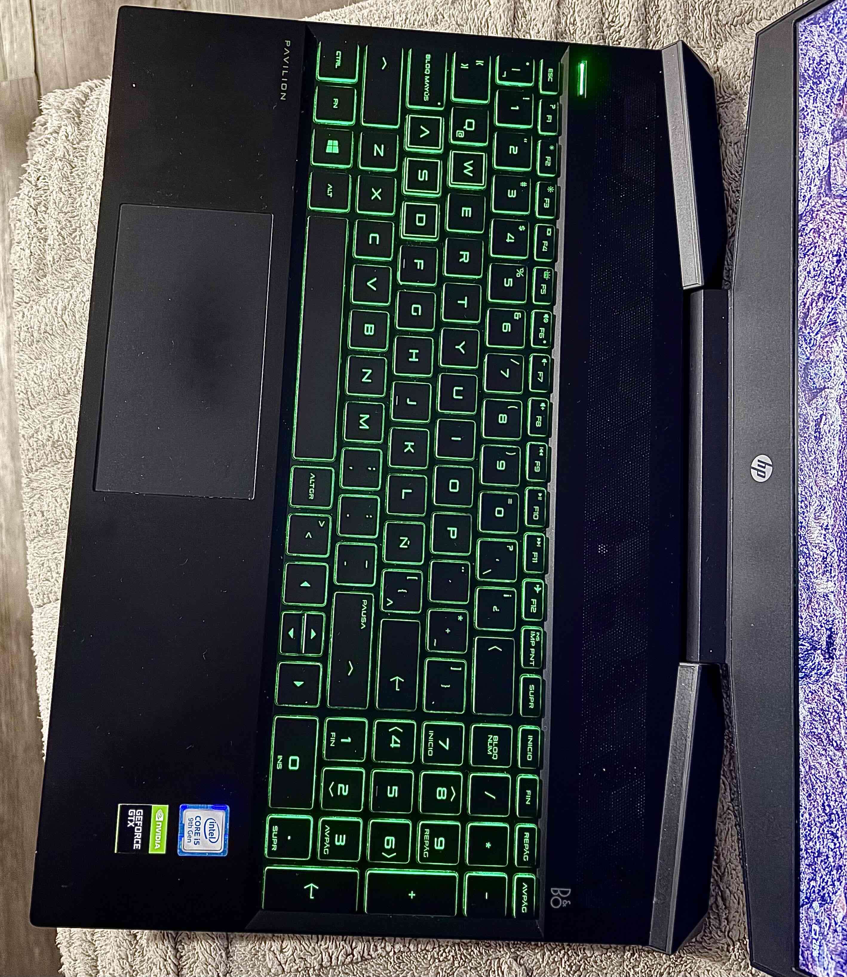 HP Pavilion Gaming Laptop - miniatura 6