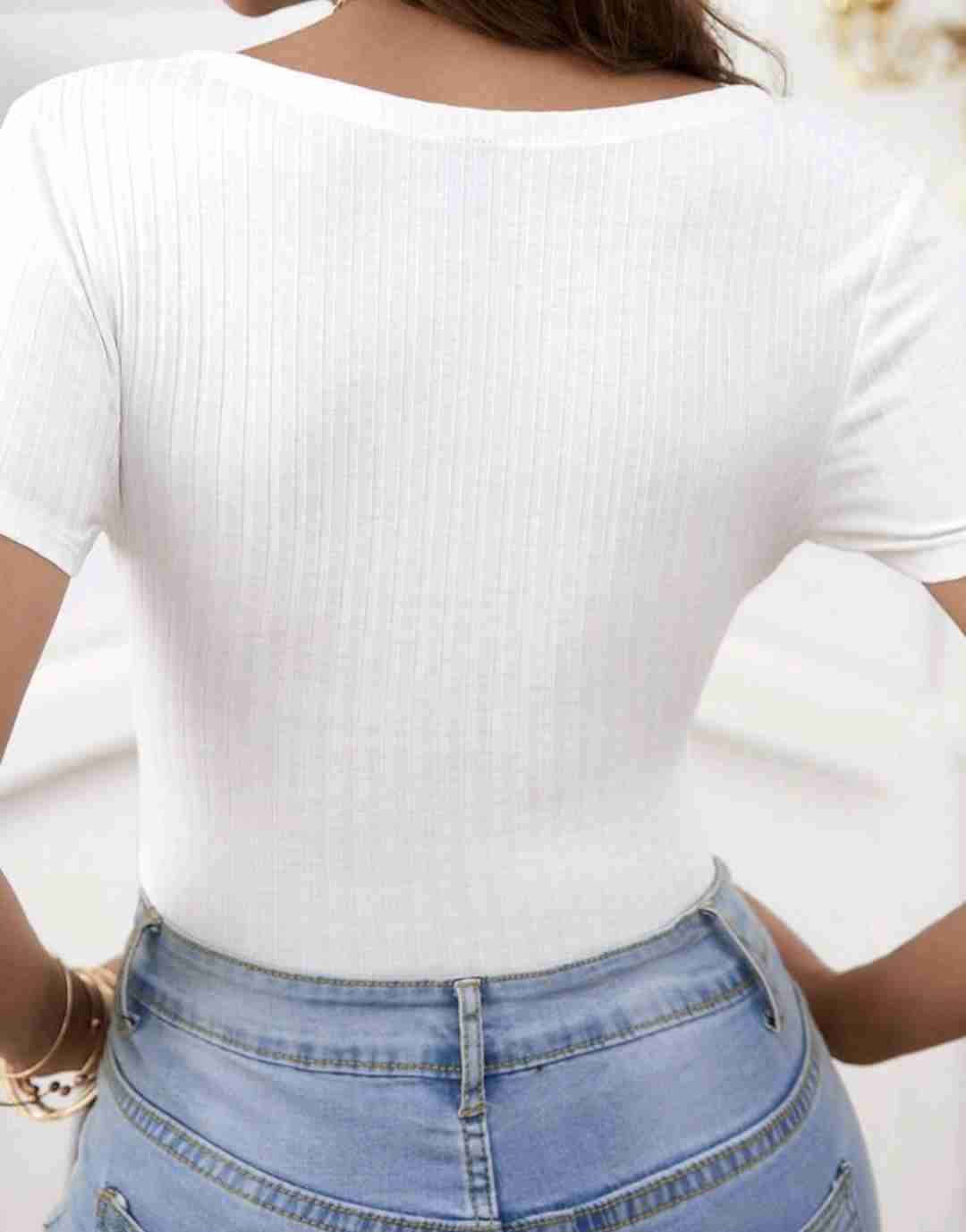 Body blanco cruzado elegante talla M - miniatura 3