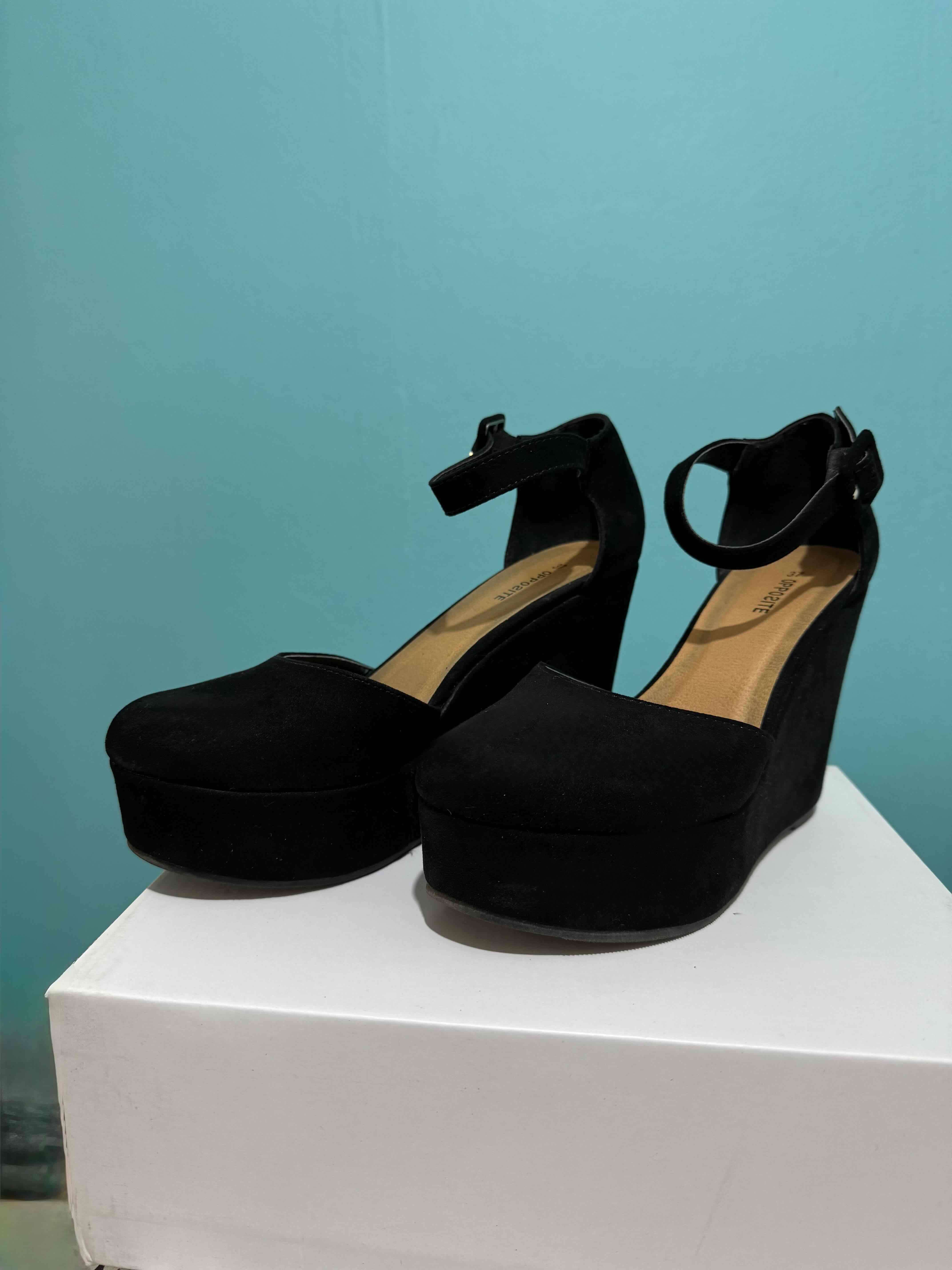 Zapatos negros plataforma - miniatura 1