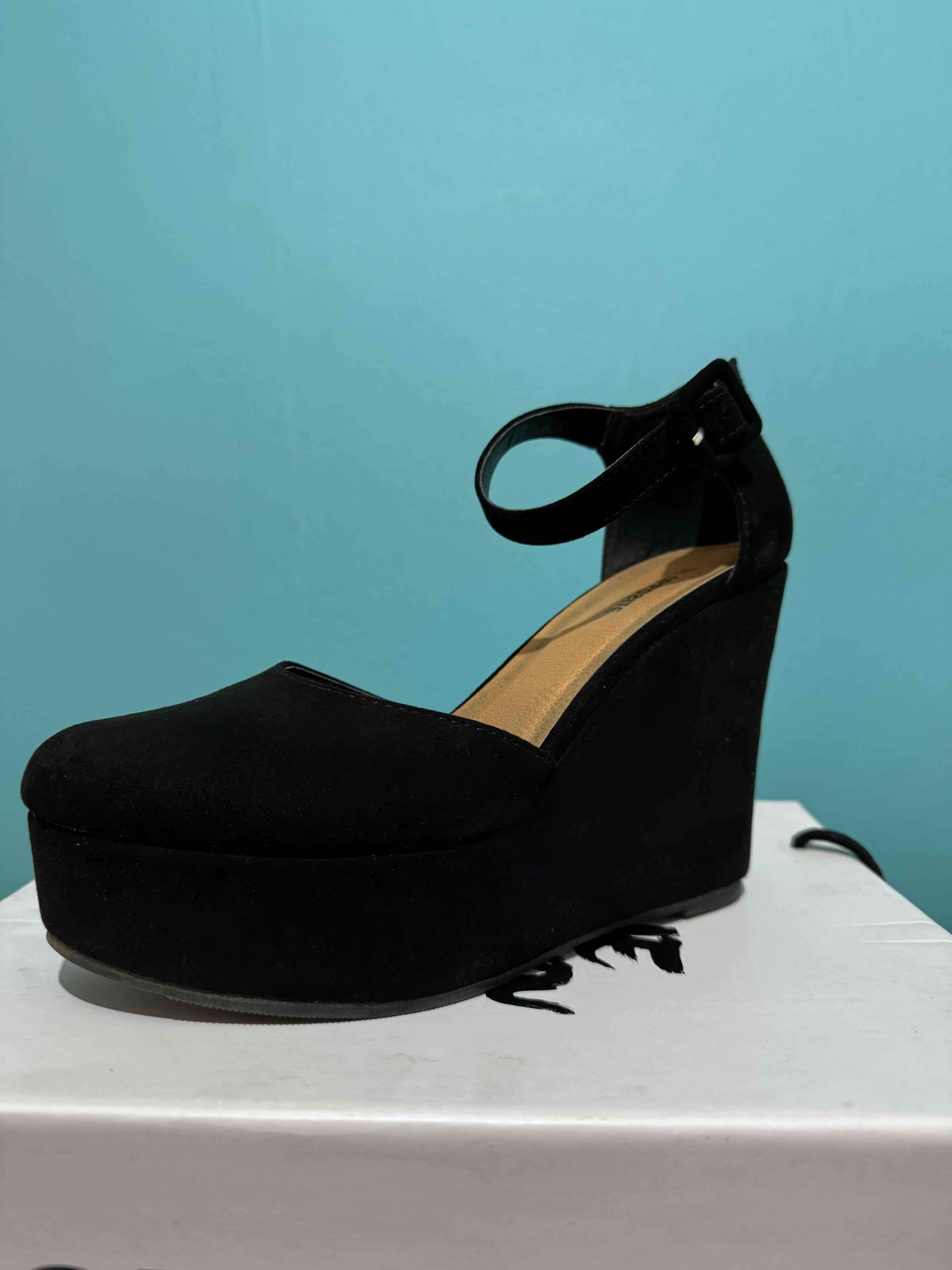 Zapatos negros plataforma - miniatura 2