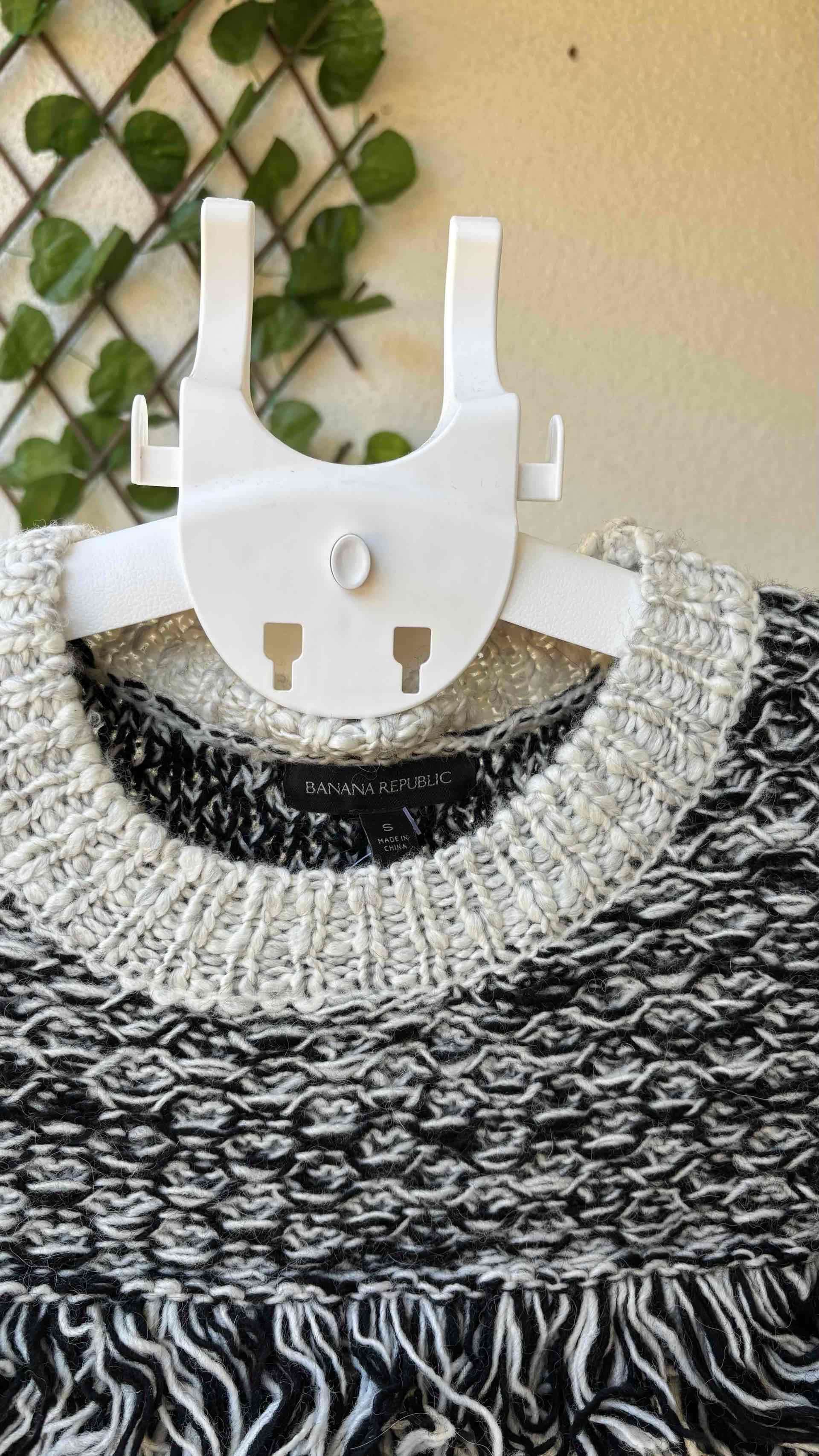 Suéter de lana con flecos - miniatura 3