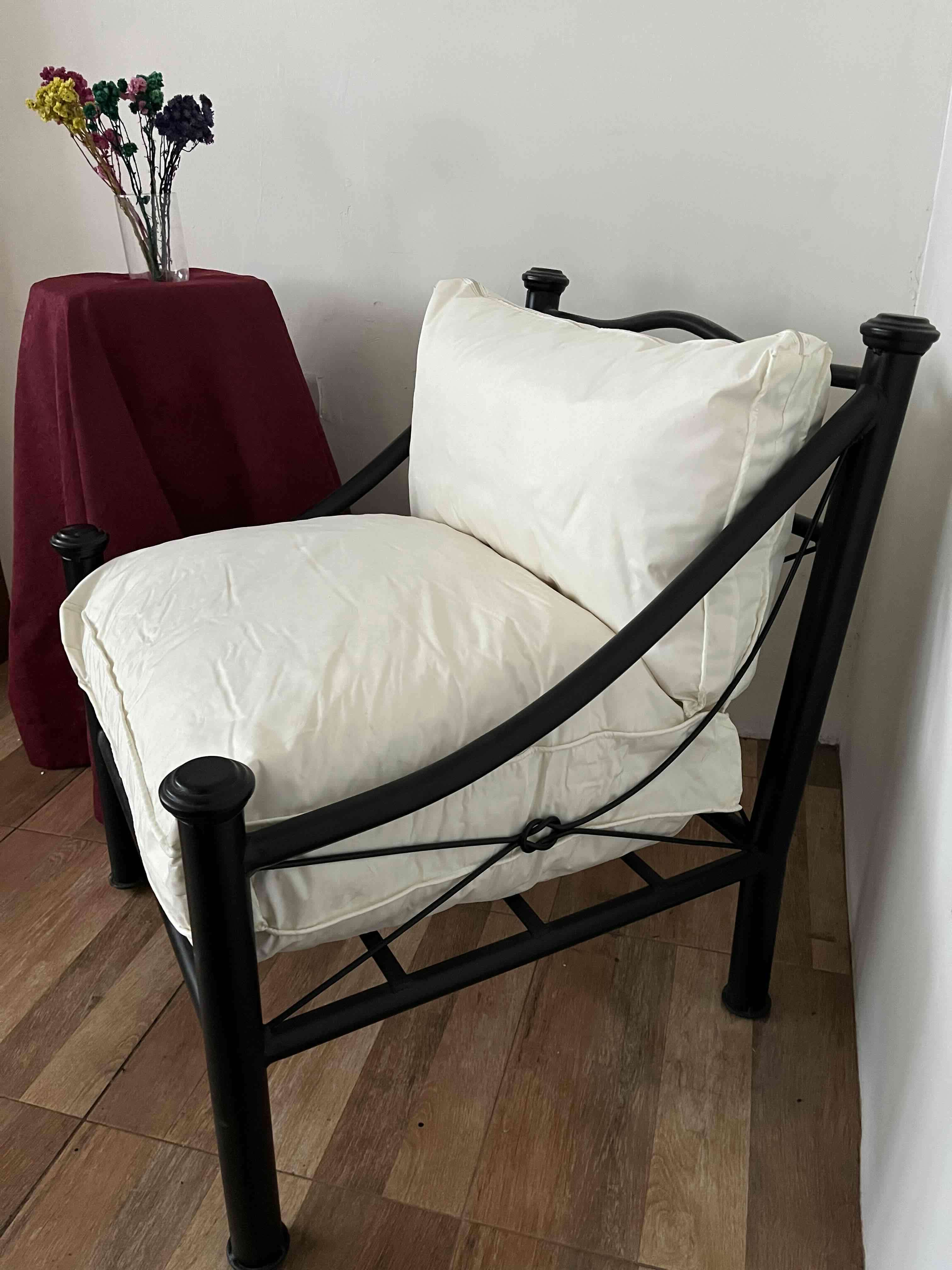 Sillón nudo de metal y cojín - miniatura 2