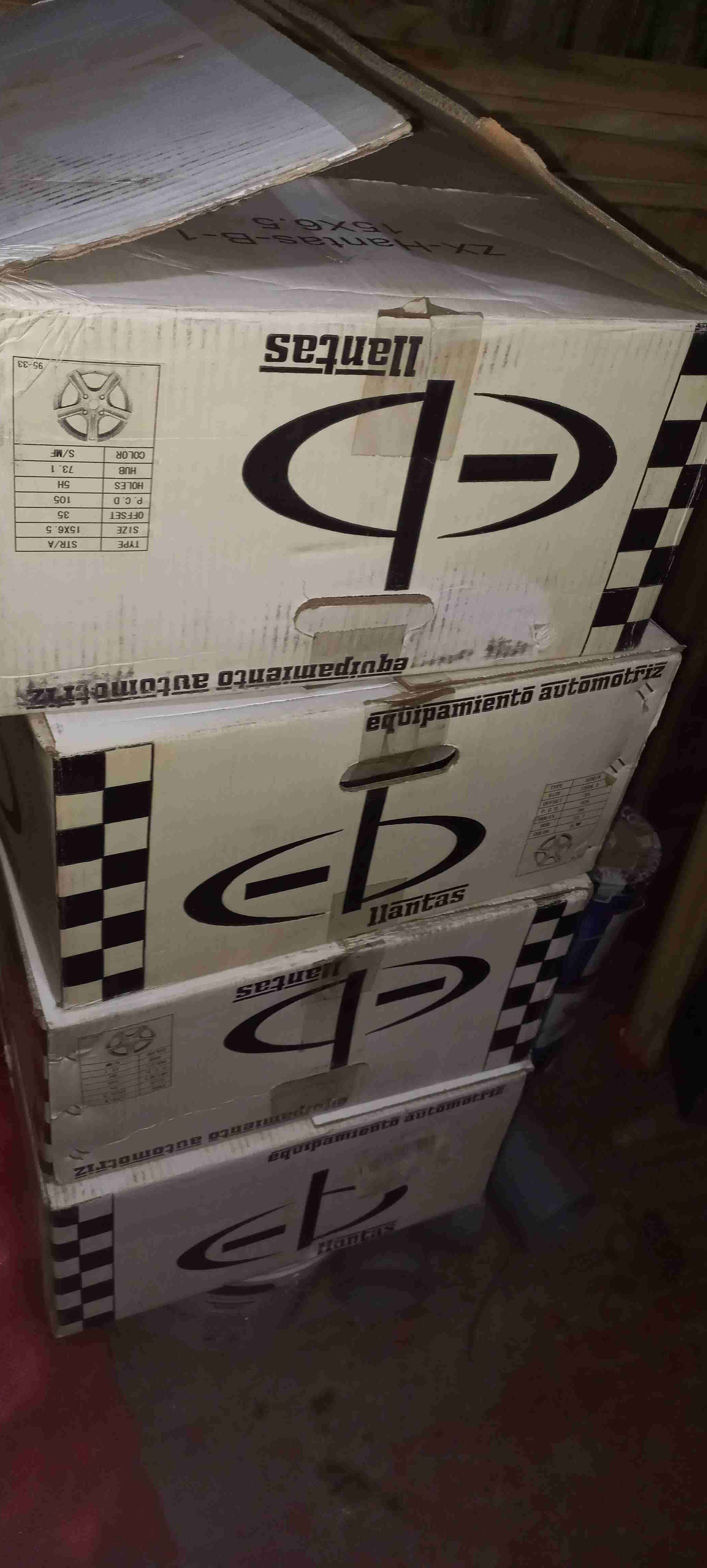 Llanta de acero para auto - miniatura 4