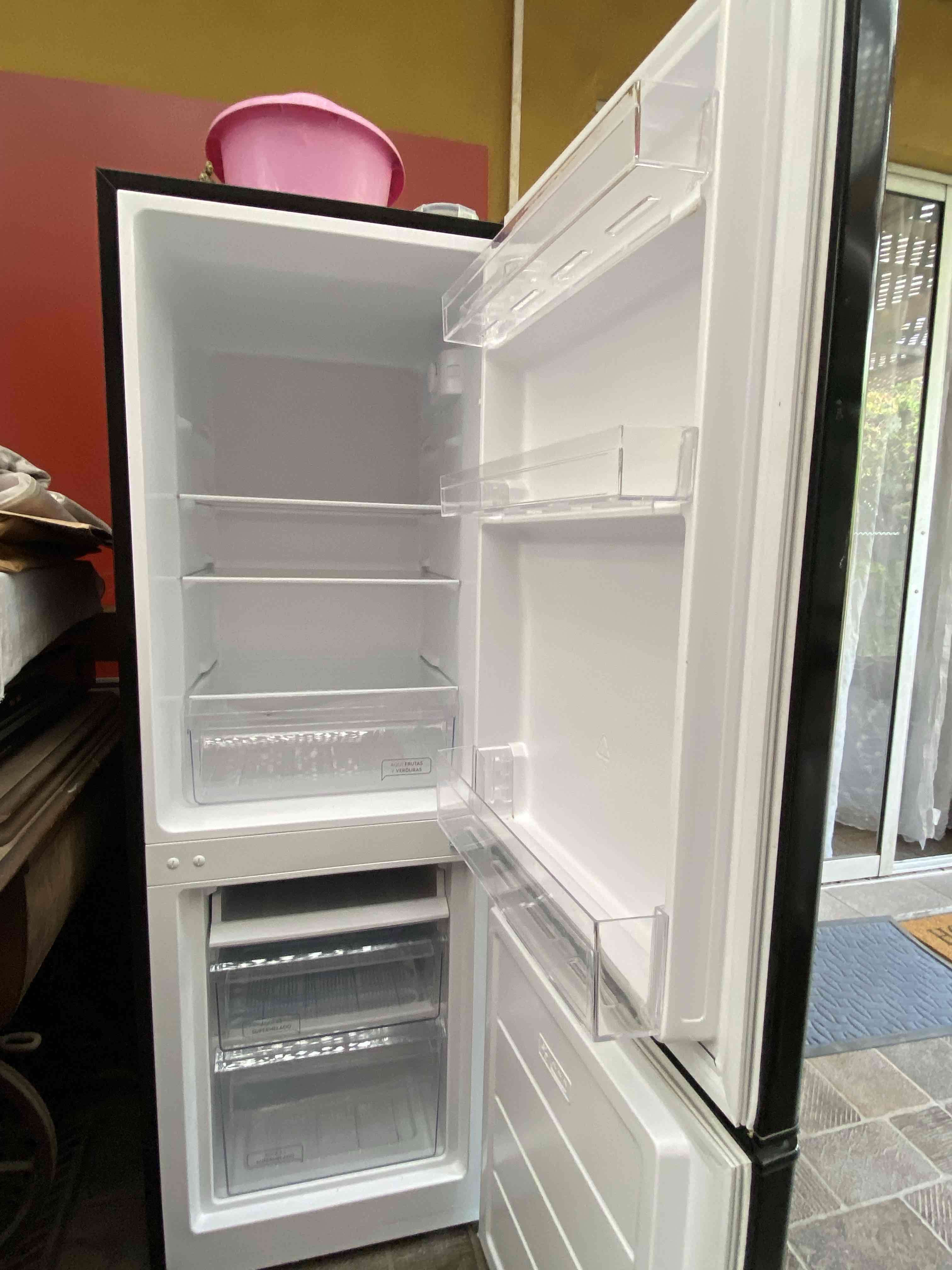 Refrigerador Mademsa negro - miniatura 2