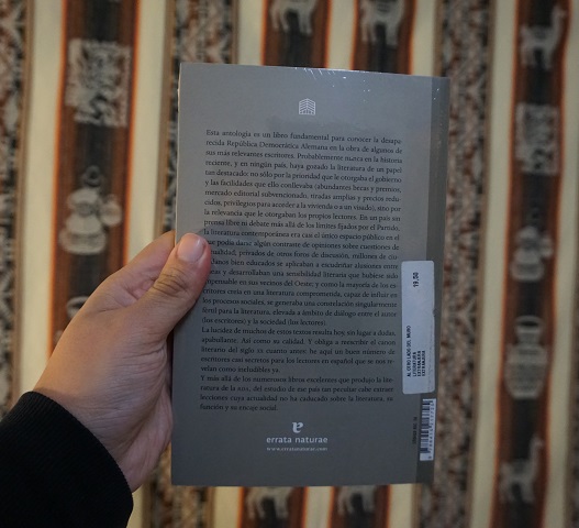 Libro 'Al otro lado del muro' - miniatura 2