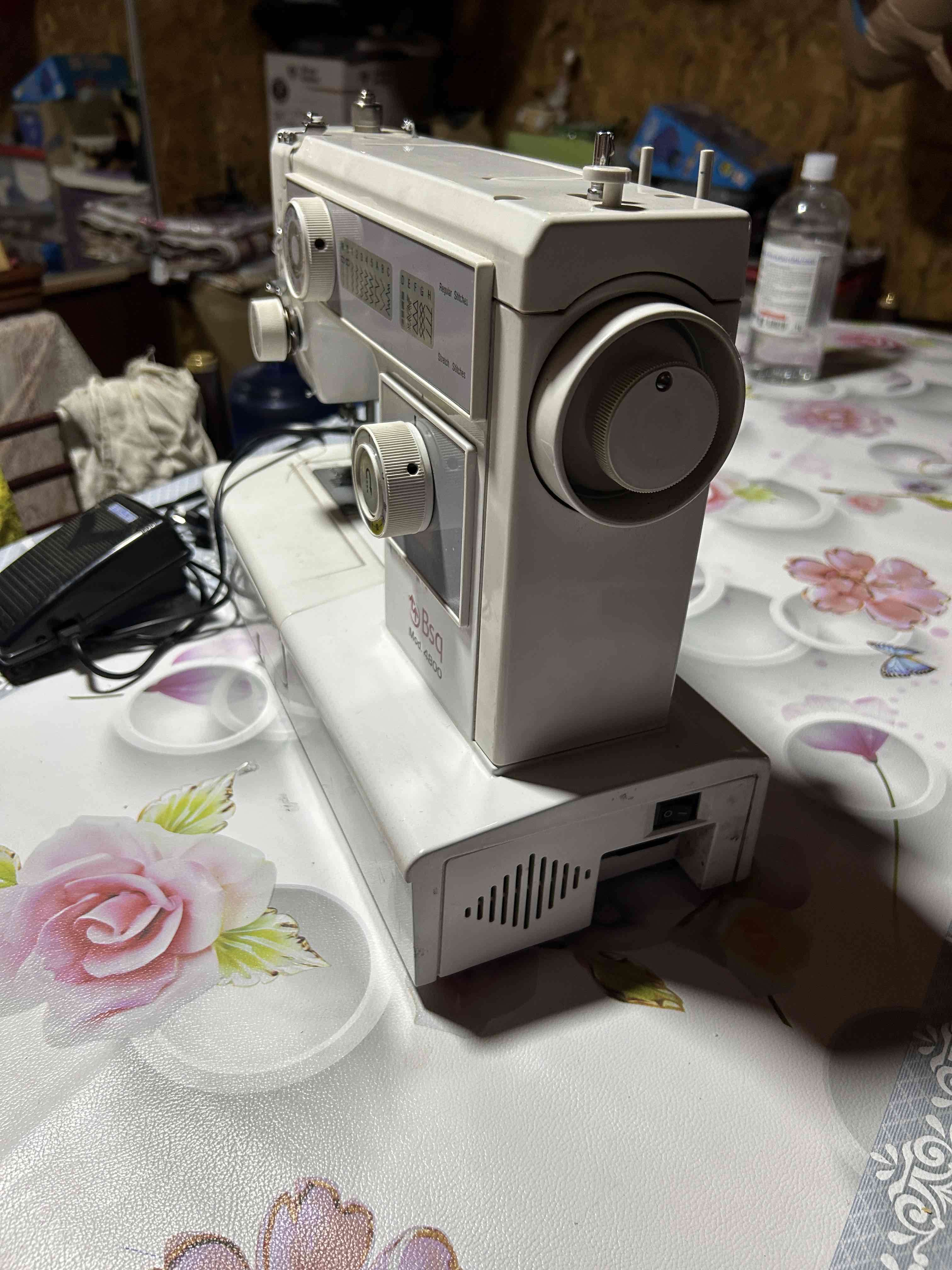 Máquina de coser BSQ Mod. 4800 - miniatura 2