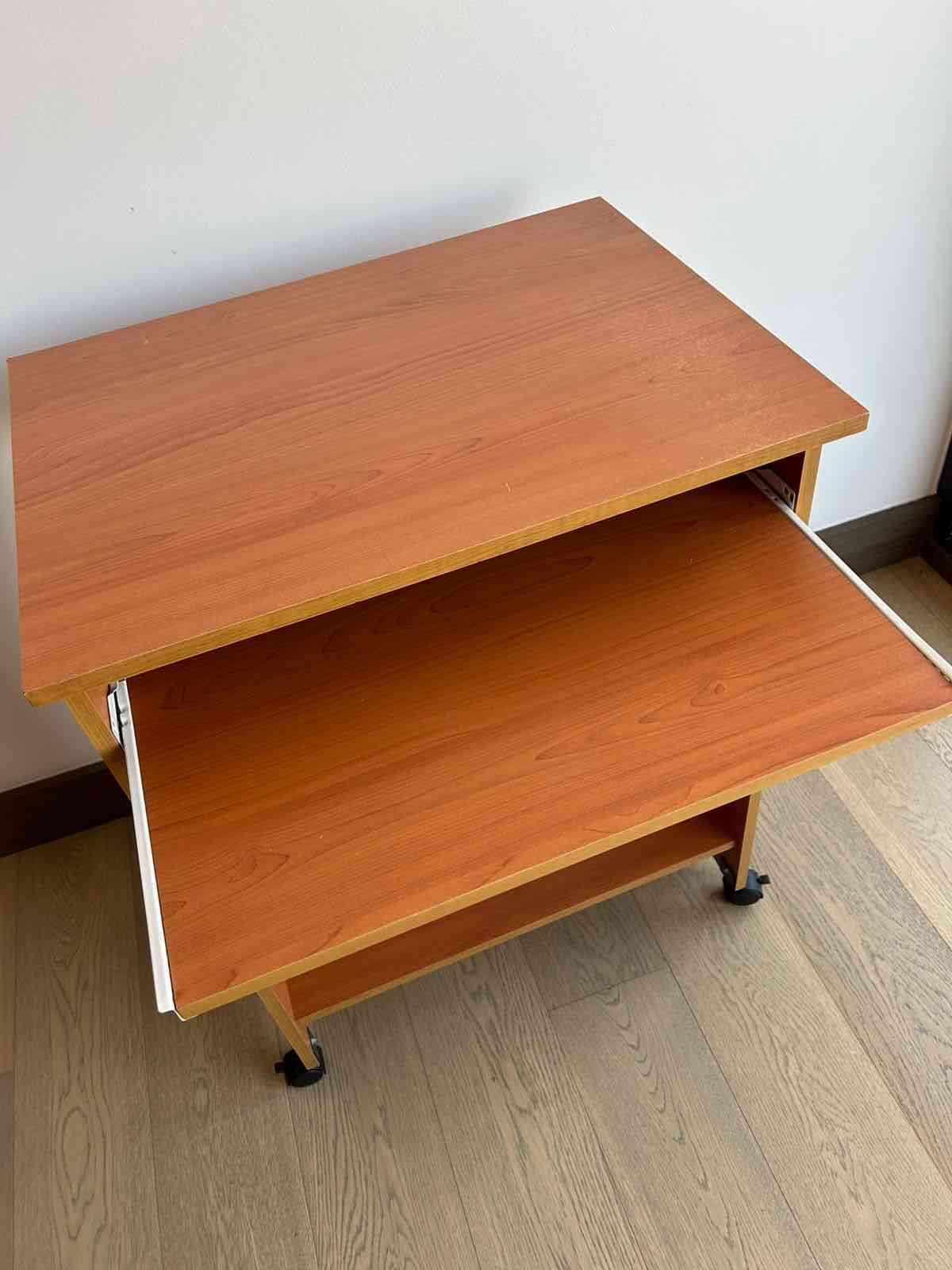 Mesa auxiliar escritorio con ruedas - miniatura 2