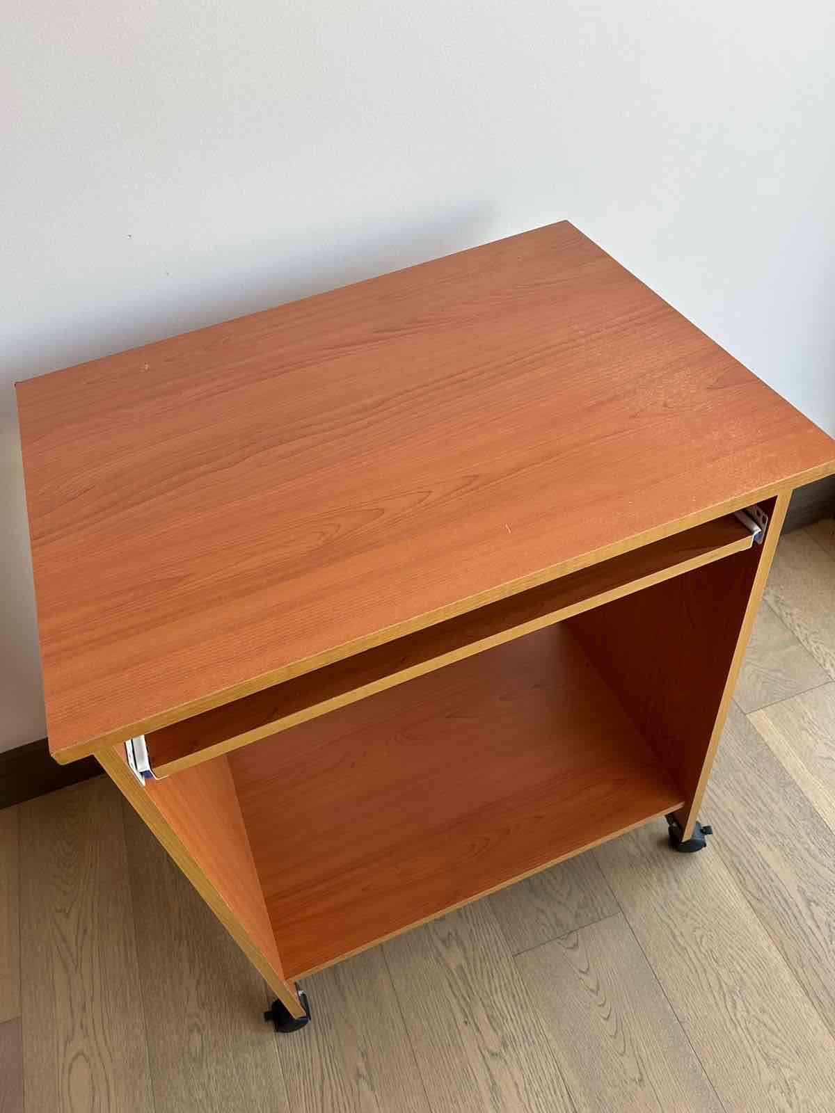 Mesa auxiliar escritorio con ruedas - miniatura 3