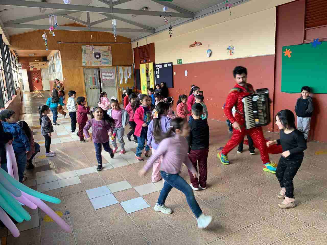 Animación cumpleaños, recepciónes matrimonios,etc - miniatura 5