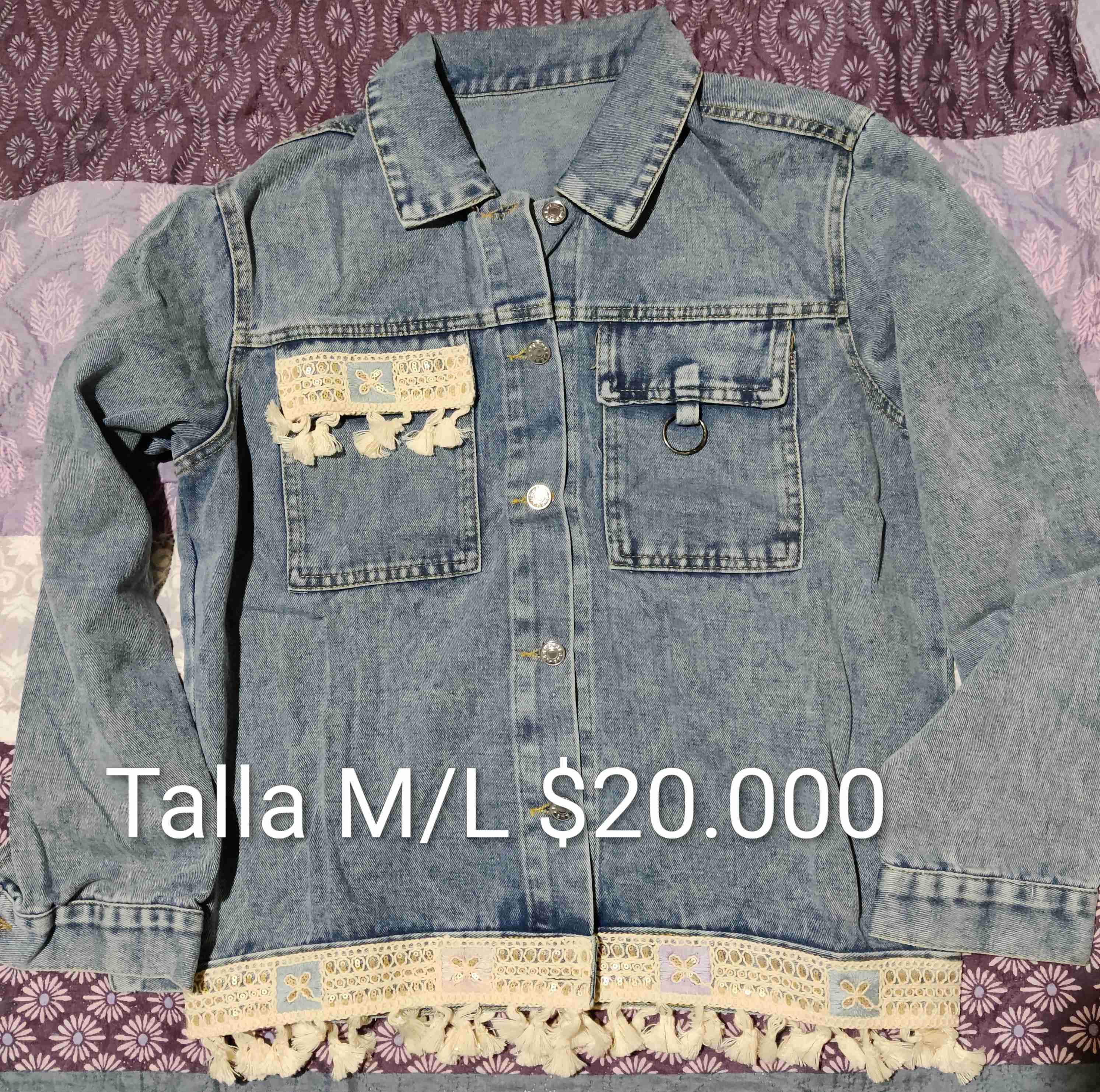 Chaqueta de mezclilla con detalles - miniatura 1