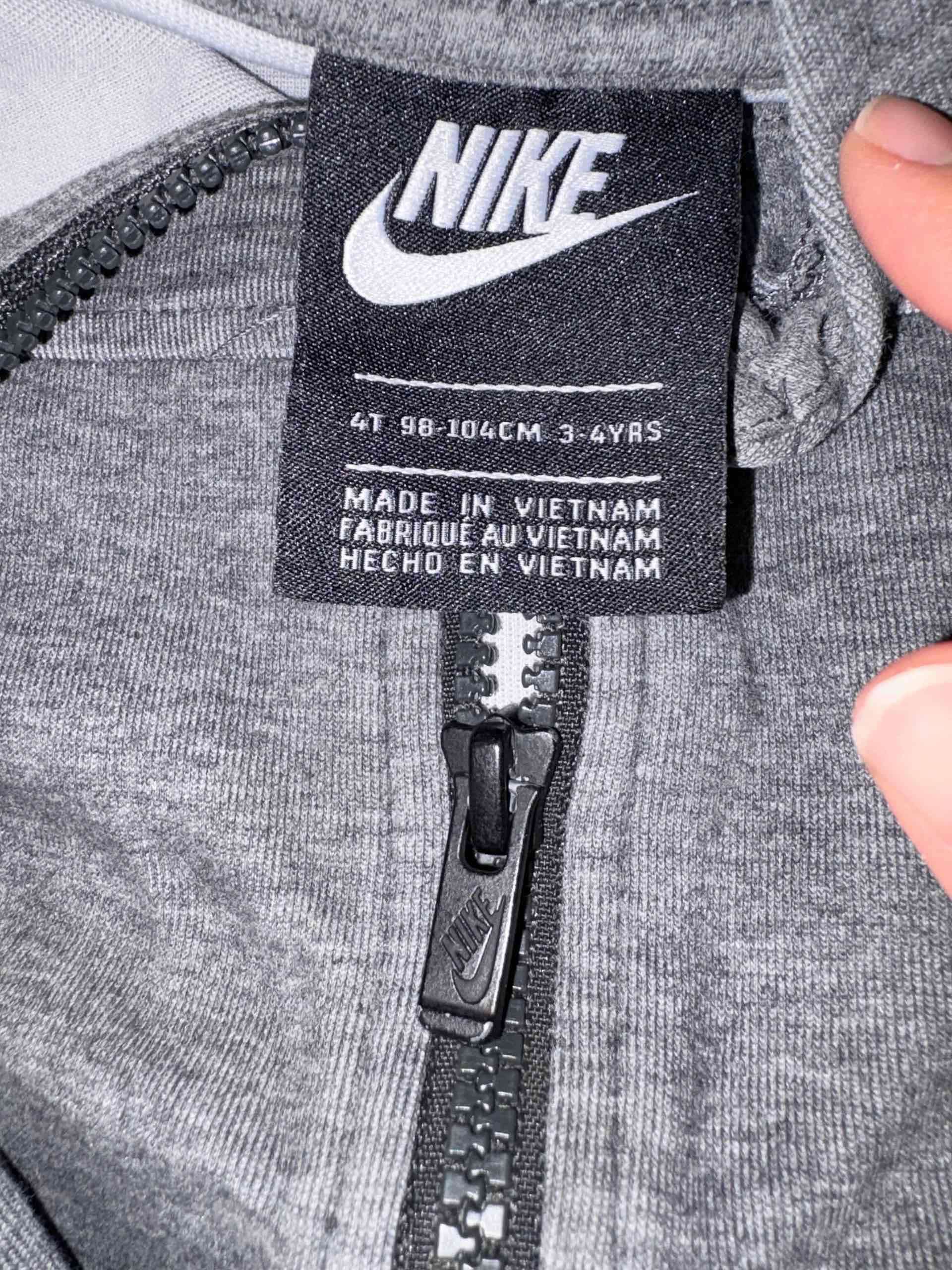 Conjunto Nike de niño talla 4 - miniatura 2