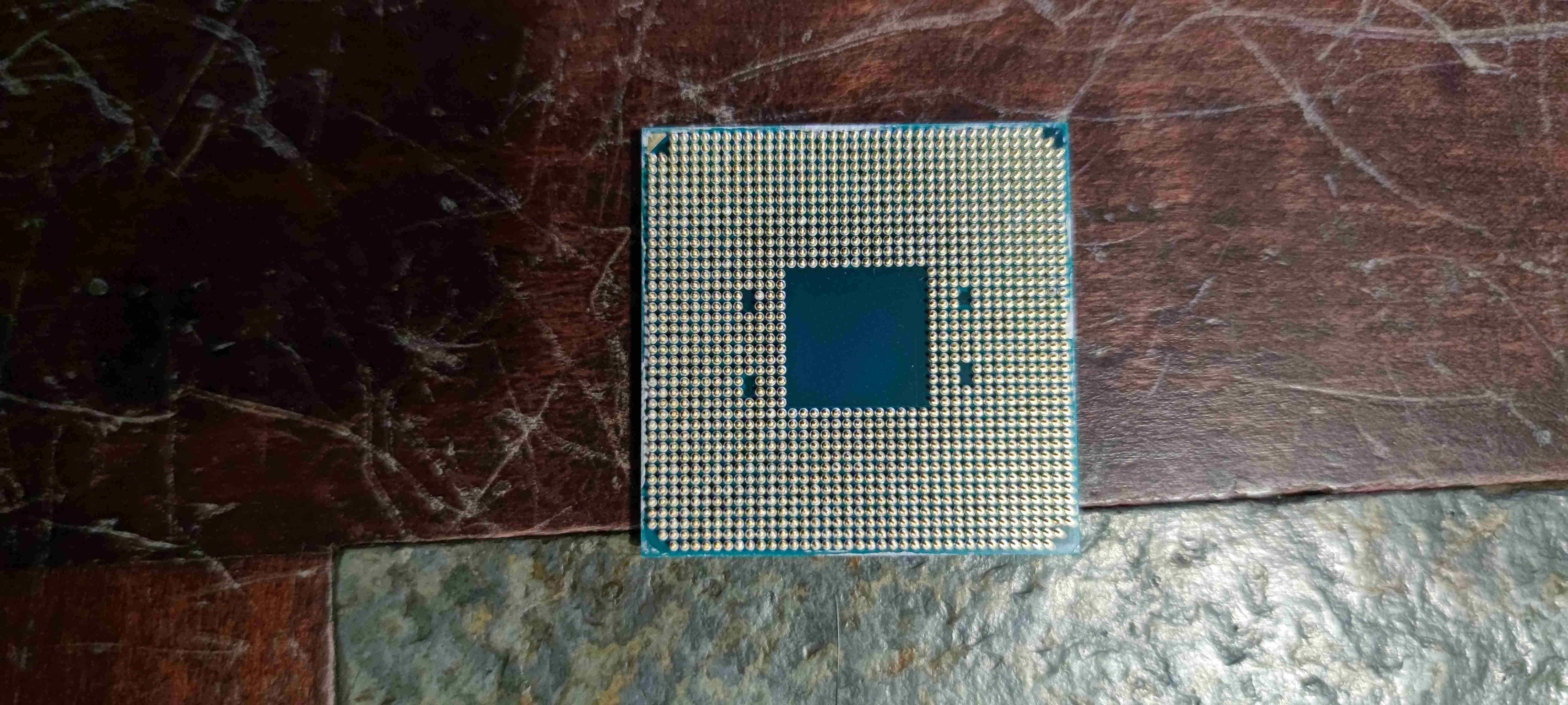 Procesador AMD Ryzen 5 2600 - miniatura 2