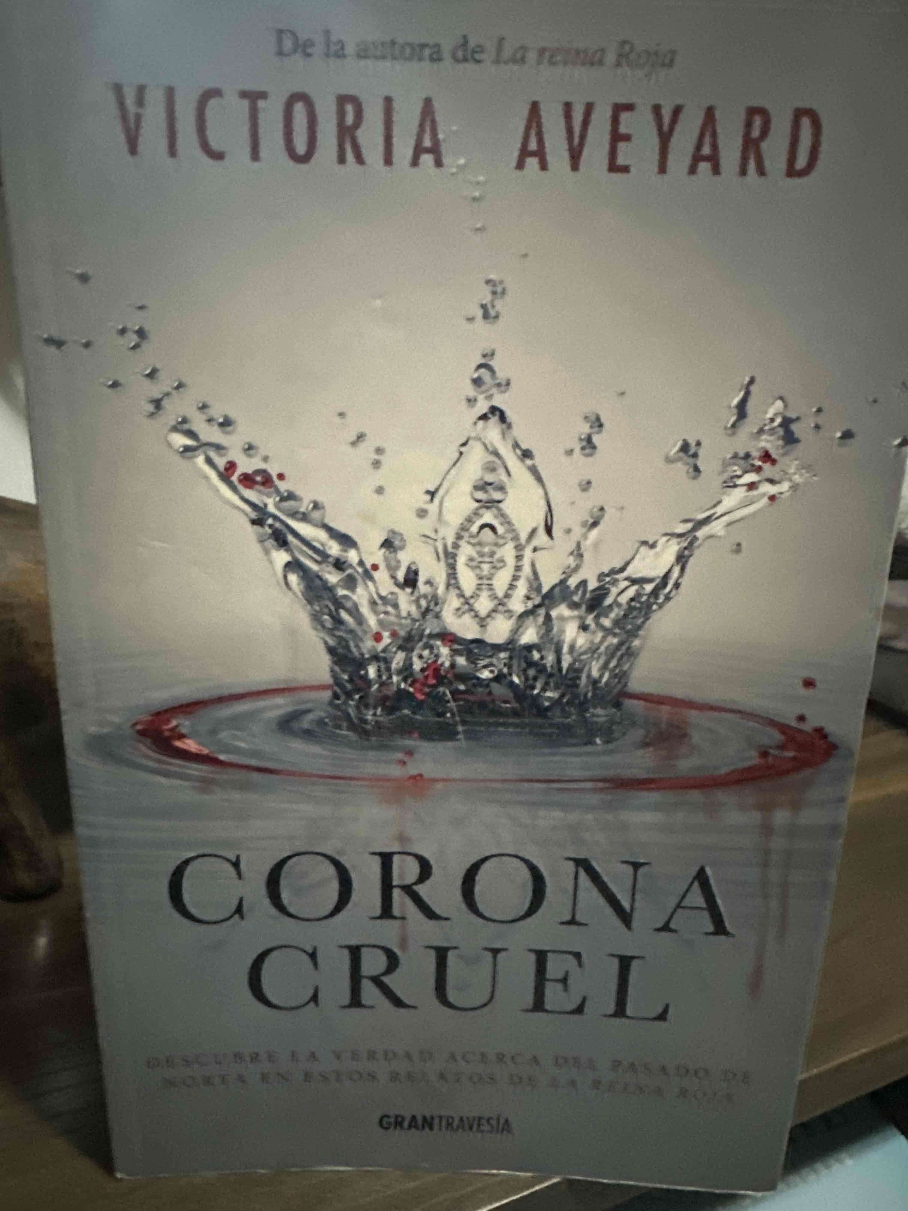 Libro 'Corona Cruel' por Victoria Aveyard