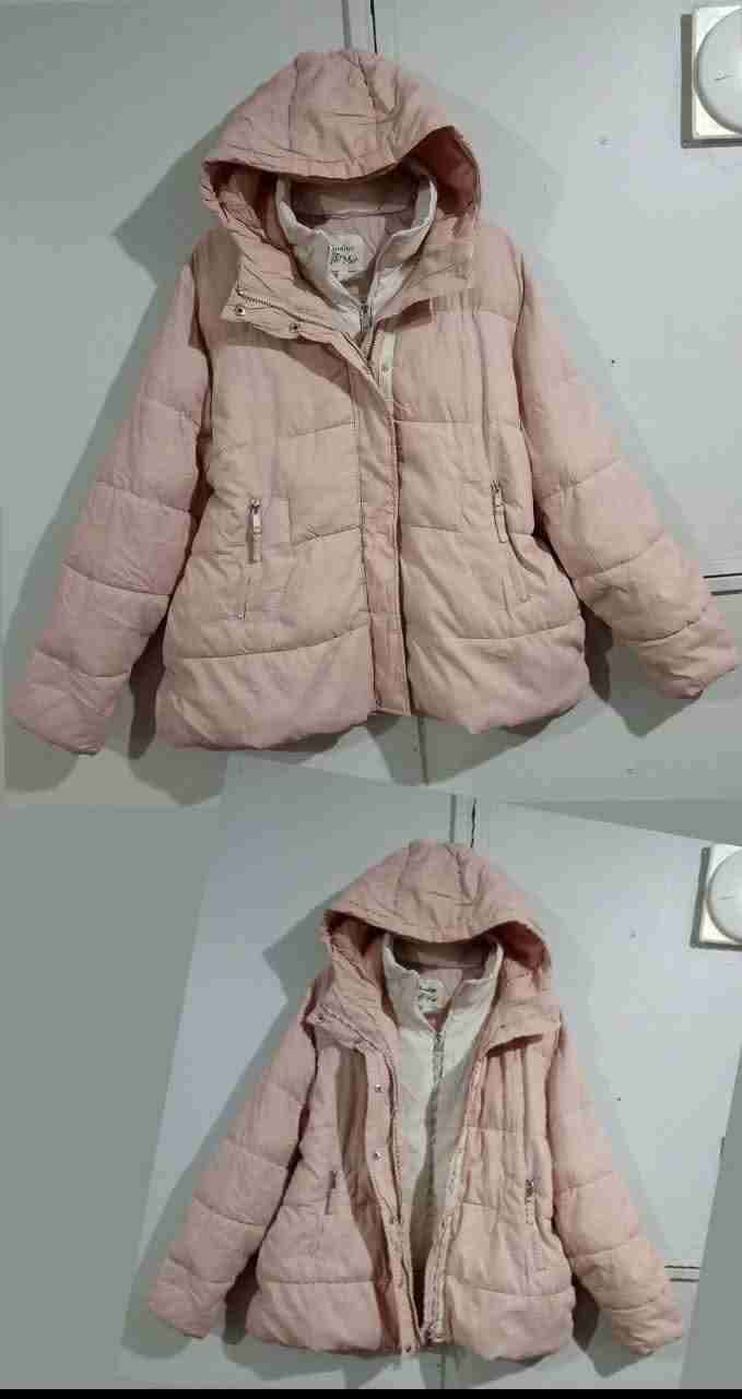 Chaqueta acolchada rosada con capucha - miniatura 2