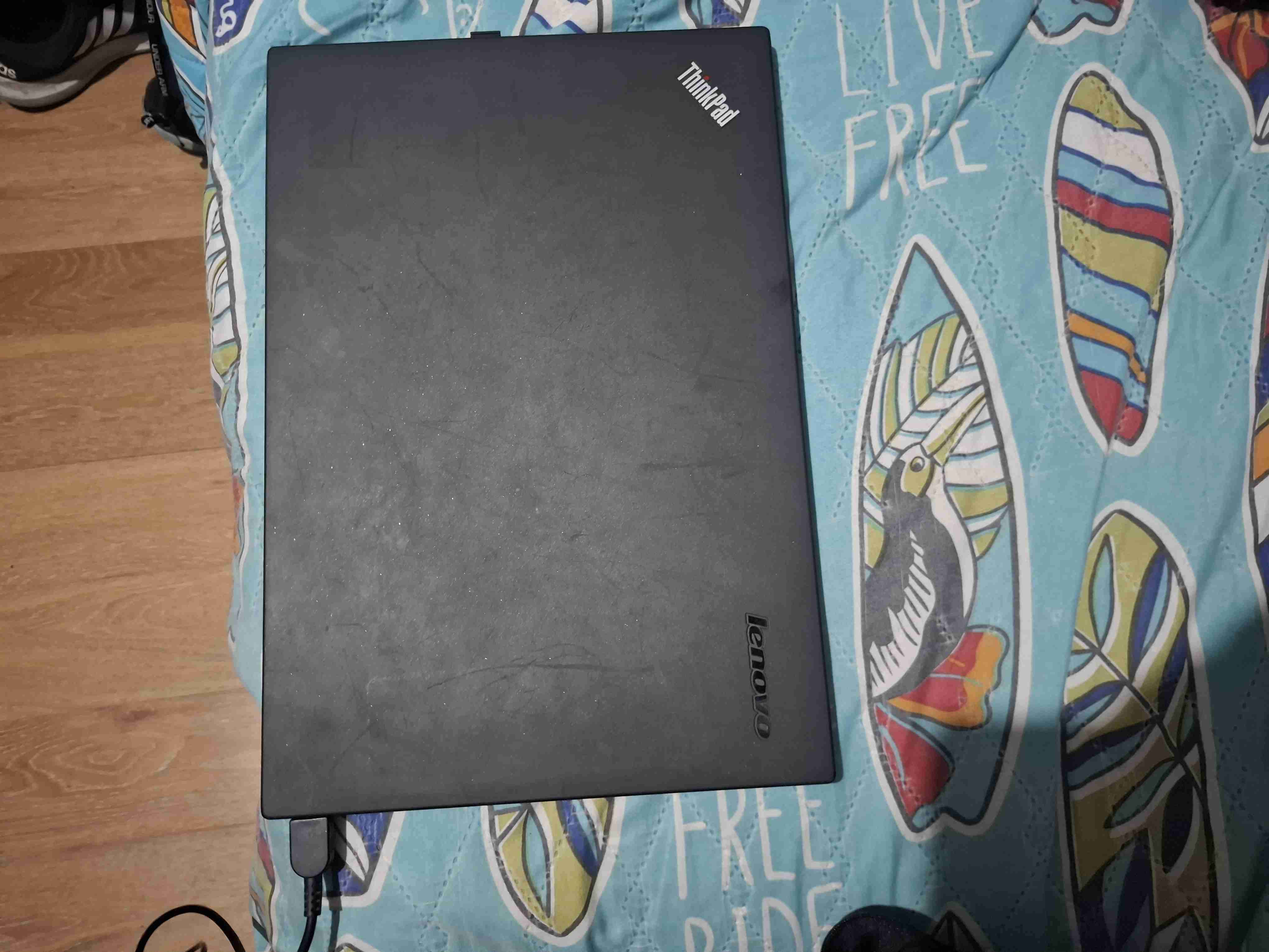 Laptop Lenovo ThinkPad usada - miniatura 2