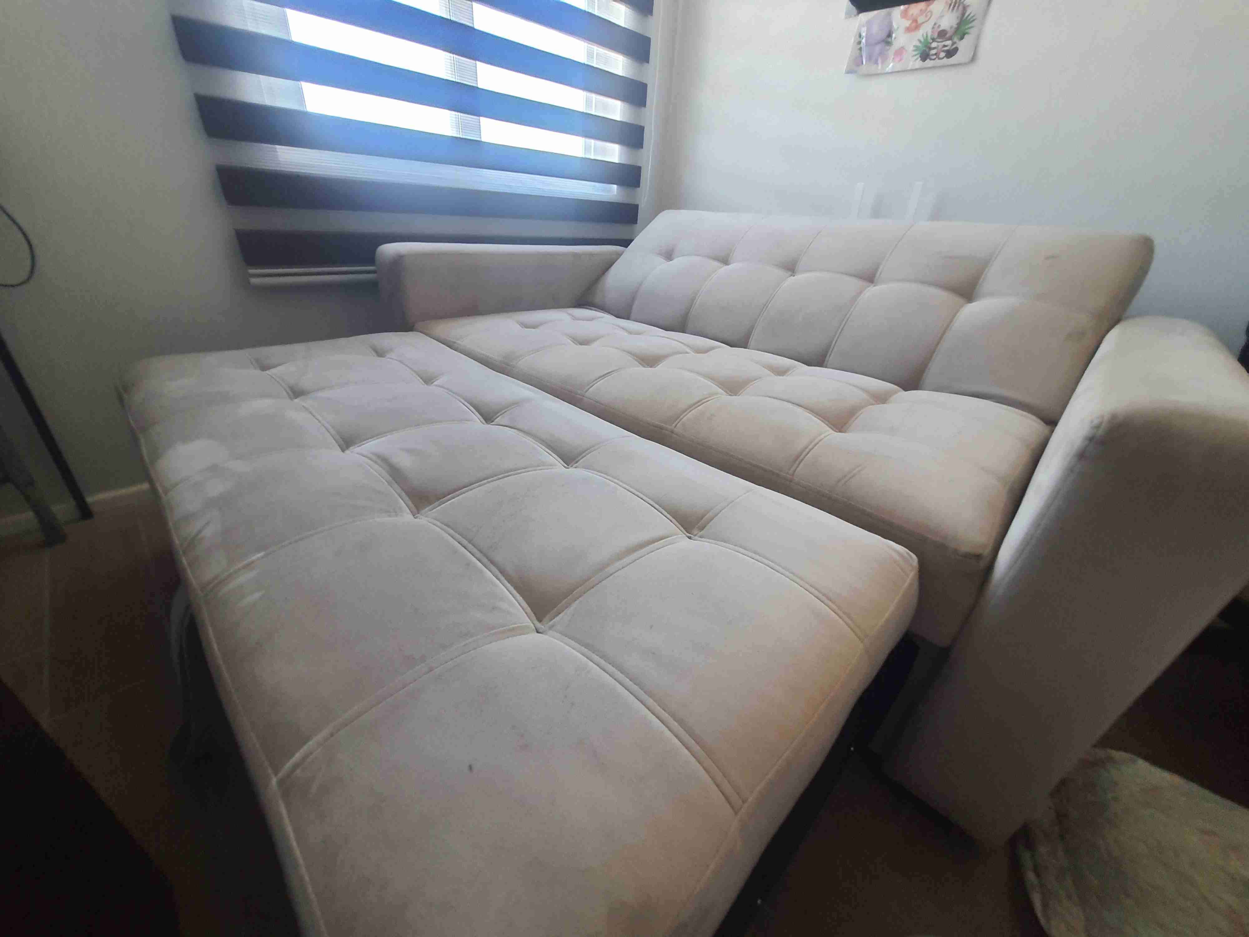 Sofá cama beige - miniatura 2