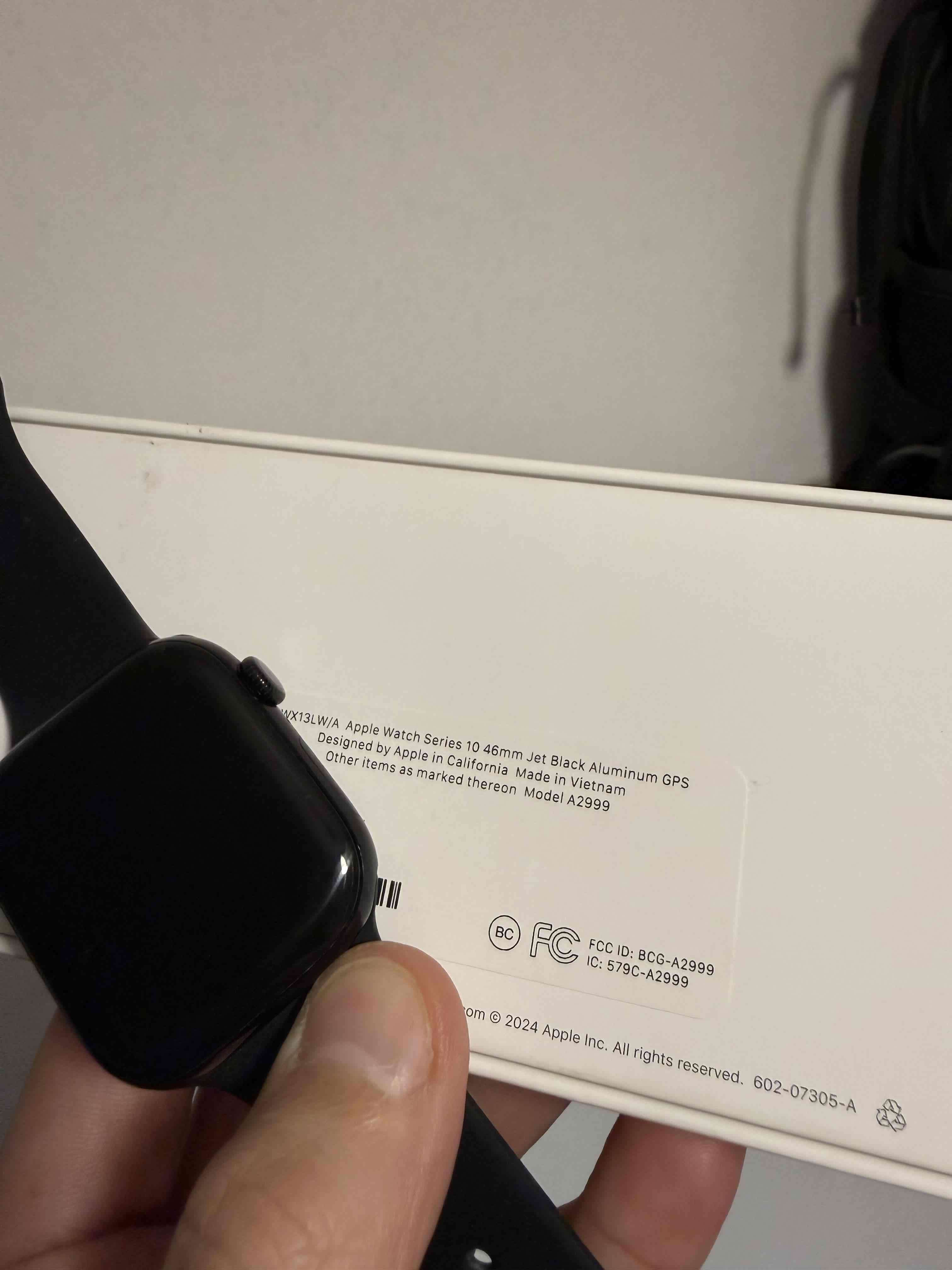 Apple Watch S10 46mm + Caja y accesorios - miniatura 2