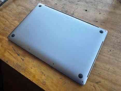 MacBook Pro 16” 2019 TouchBar i9 32GB RAM 500 SSD - miniatura 3