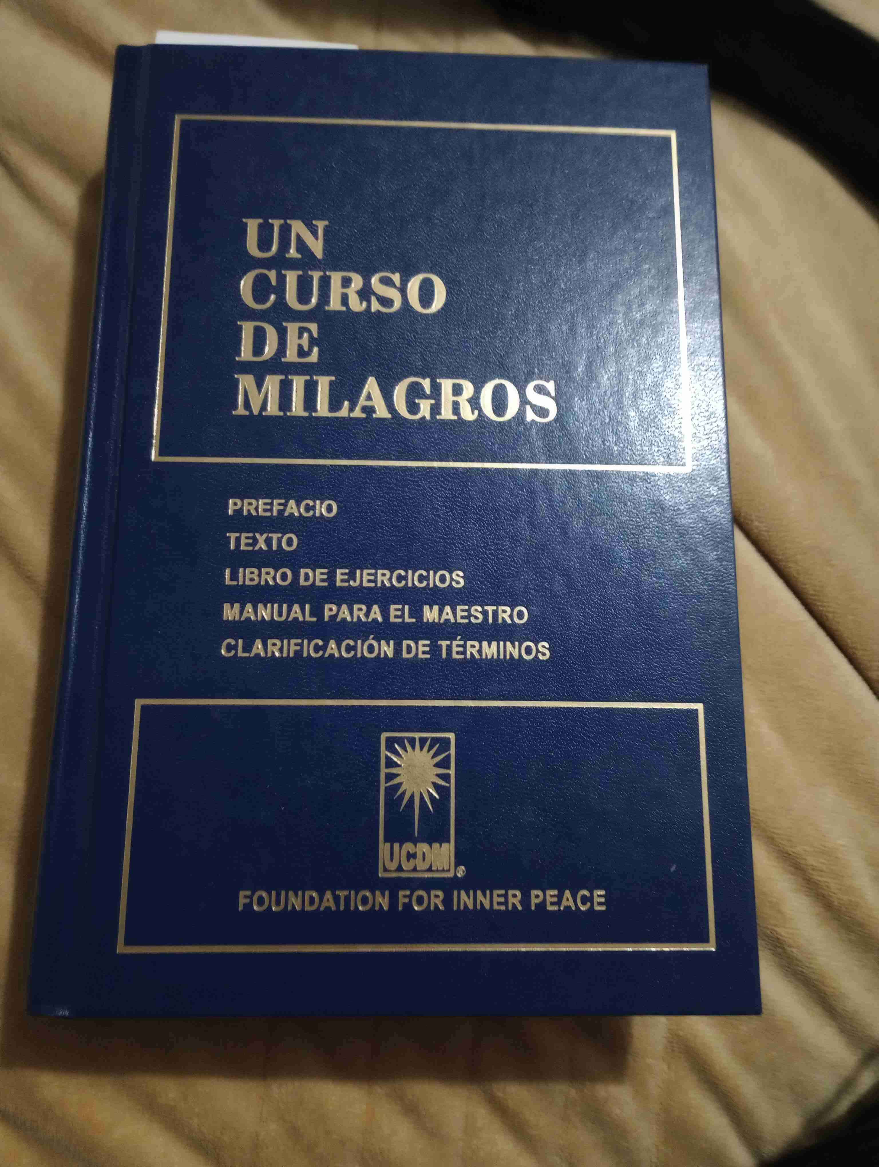 Libro 'Un curso de milagros'