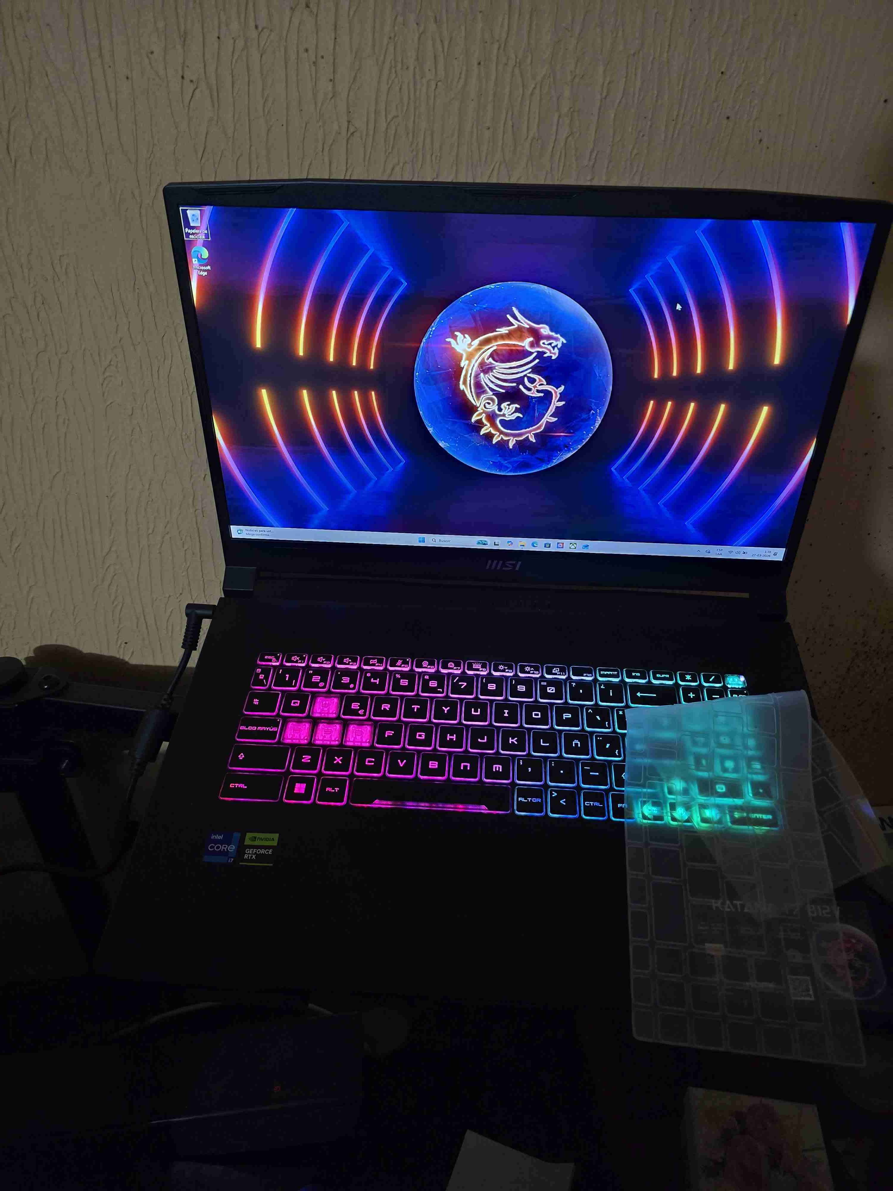 Laptop MSI Katana 17 B12V - miniatura 2