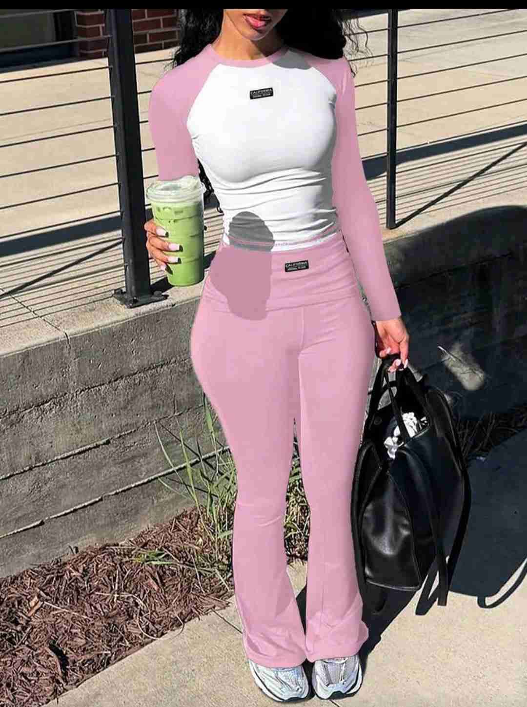 Conjunto deportivo rosa y blanco - miniatura 3