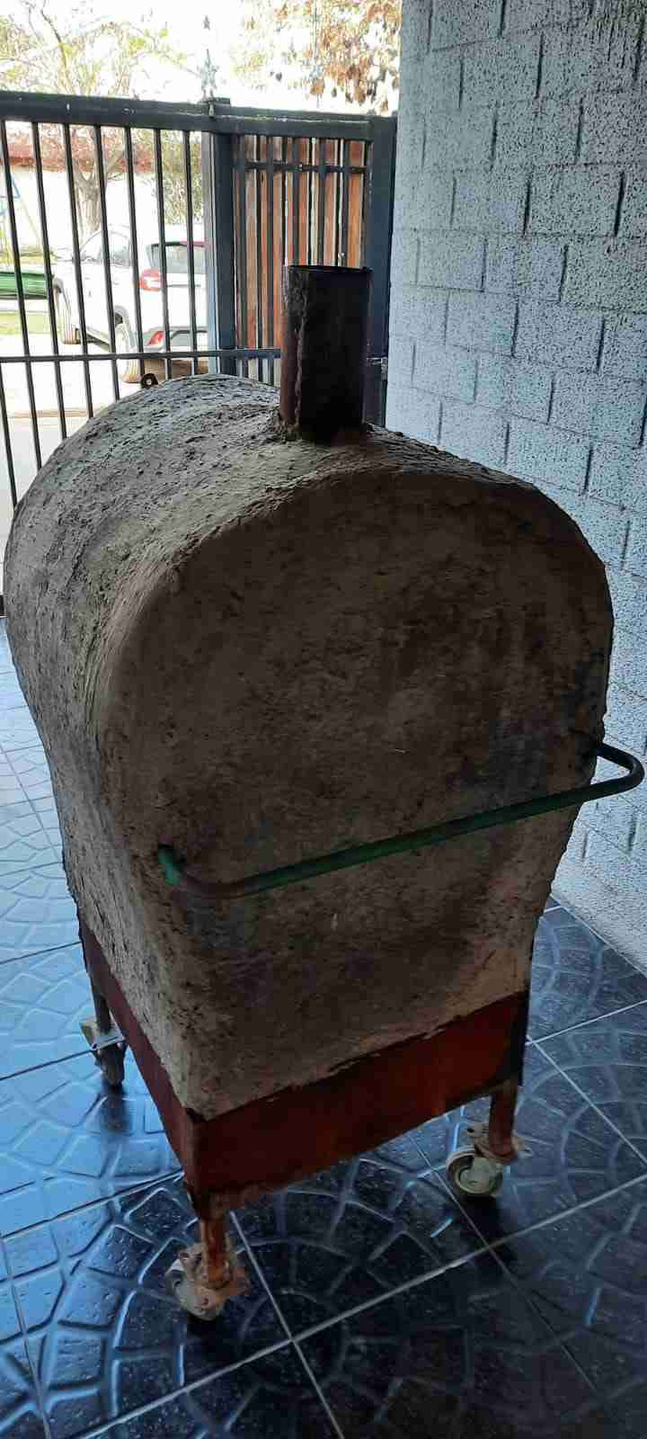 Horno de barro con ruedas - miniatura 2