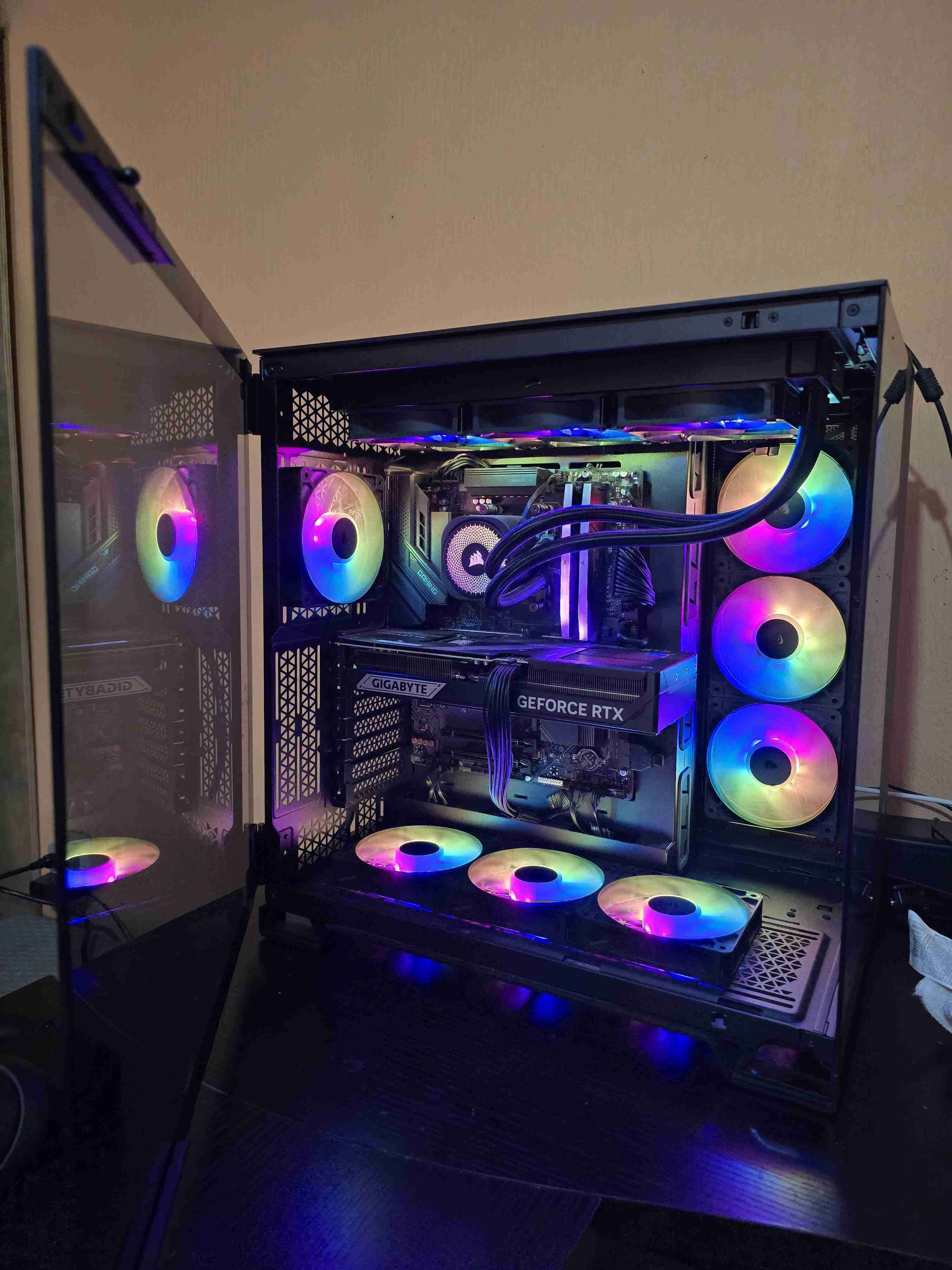 PC Gamer gama alta  5070 ti 16 gb, 32ram ddr5 - miniatura 1