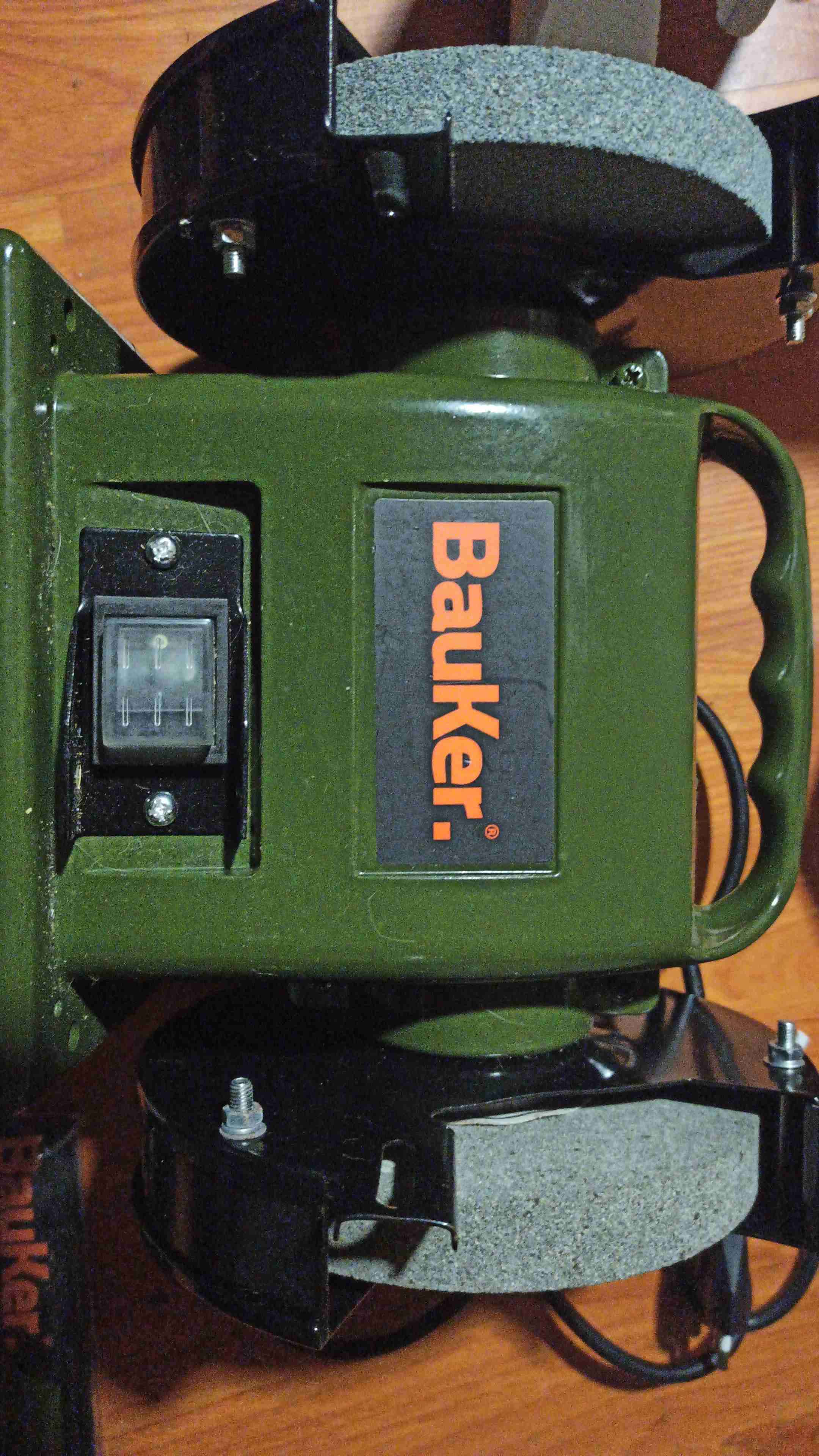 Esmeril de banco Bauker verde - miniatura 2