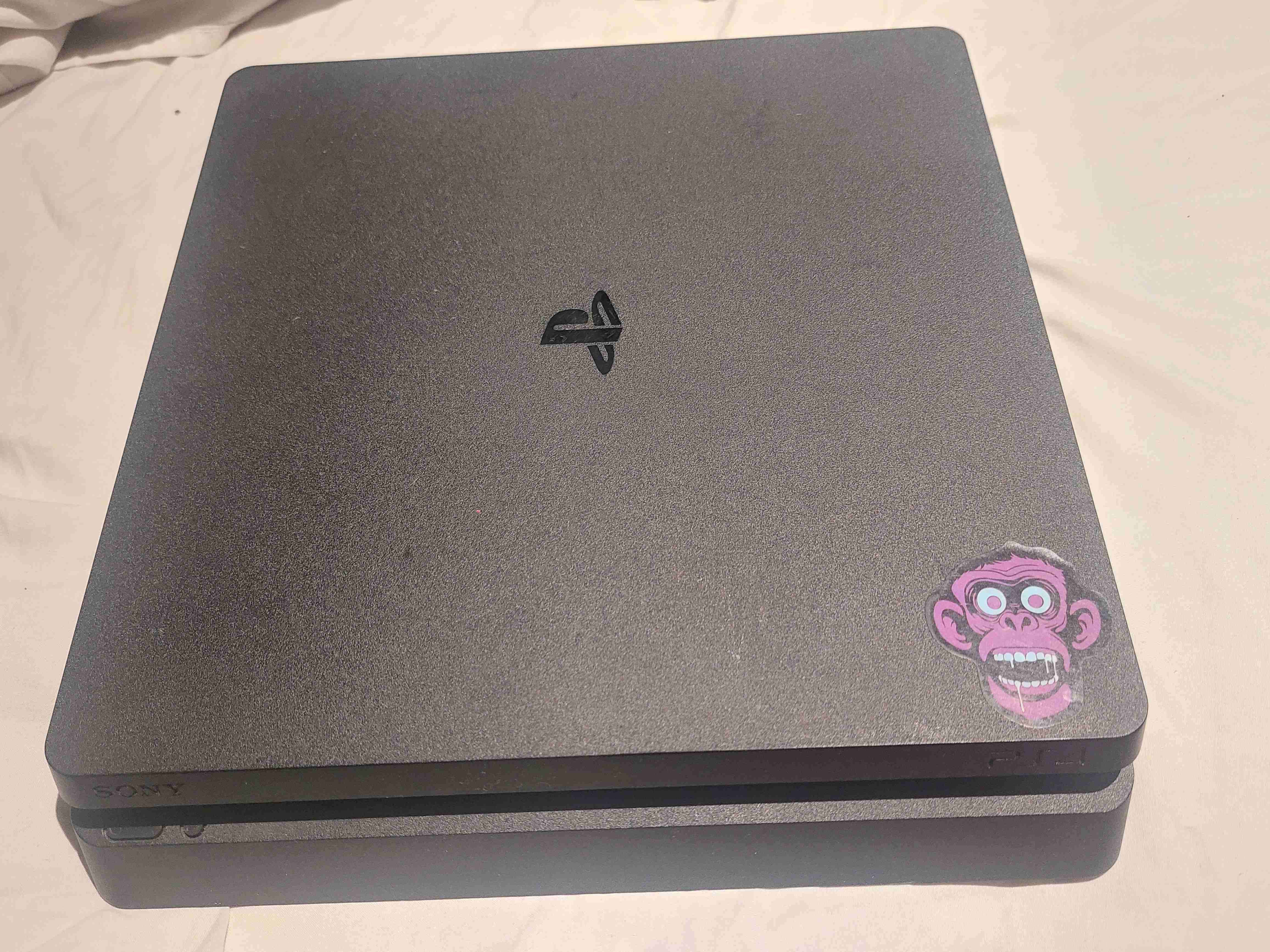 Consola PlayStation 4 negra - miniatura 1