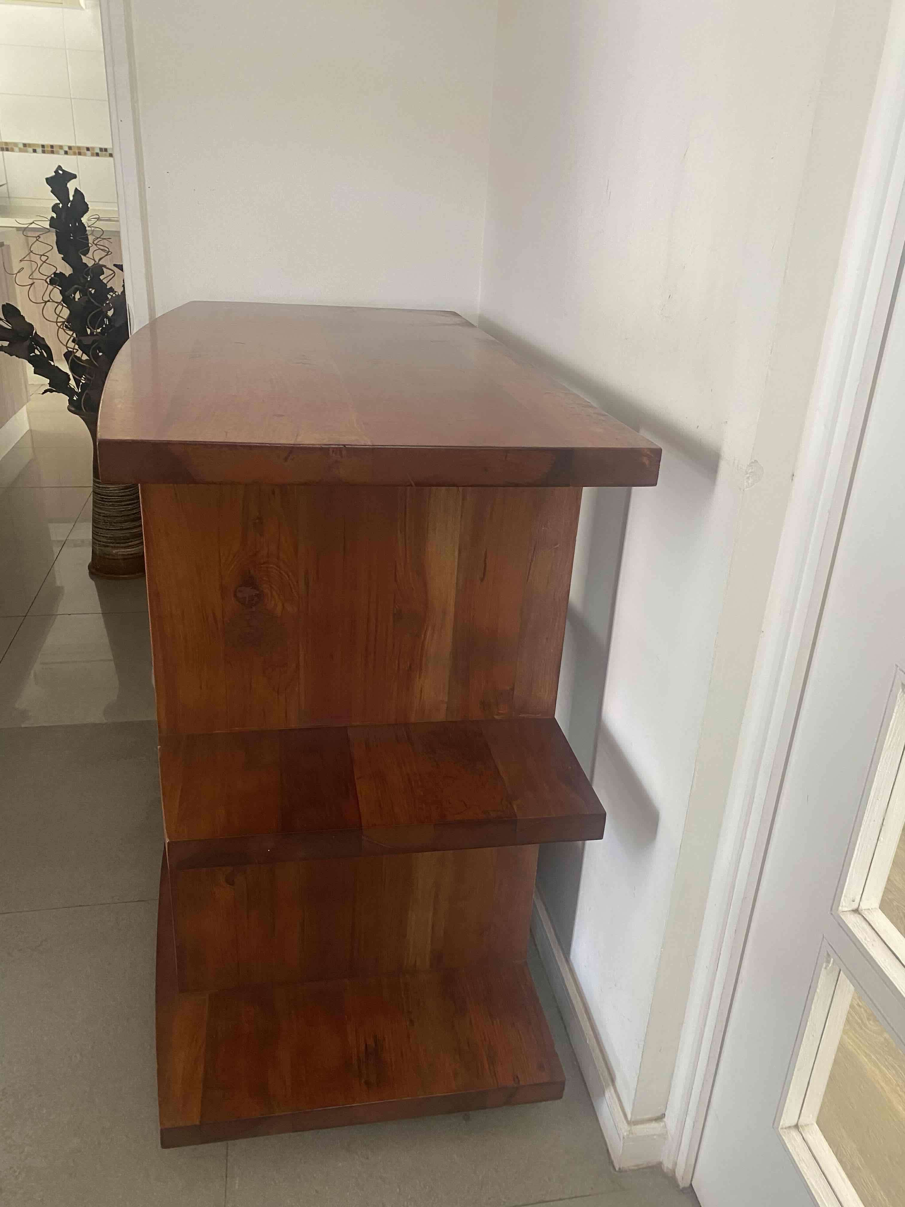 Mueble de madera roble  con estantes - miniatura 5