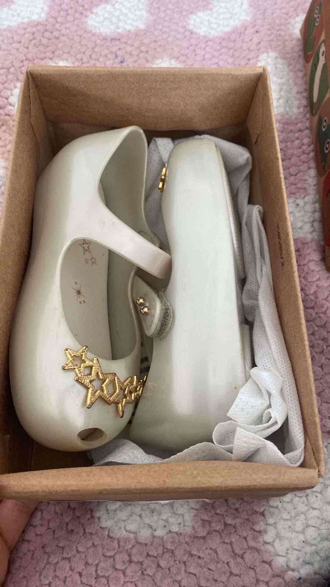 Zapato mini Melissa con estrellas doradas - miniatura 3