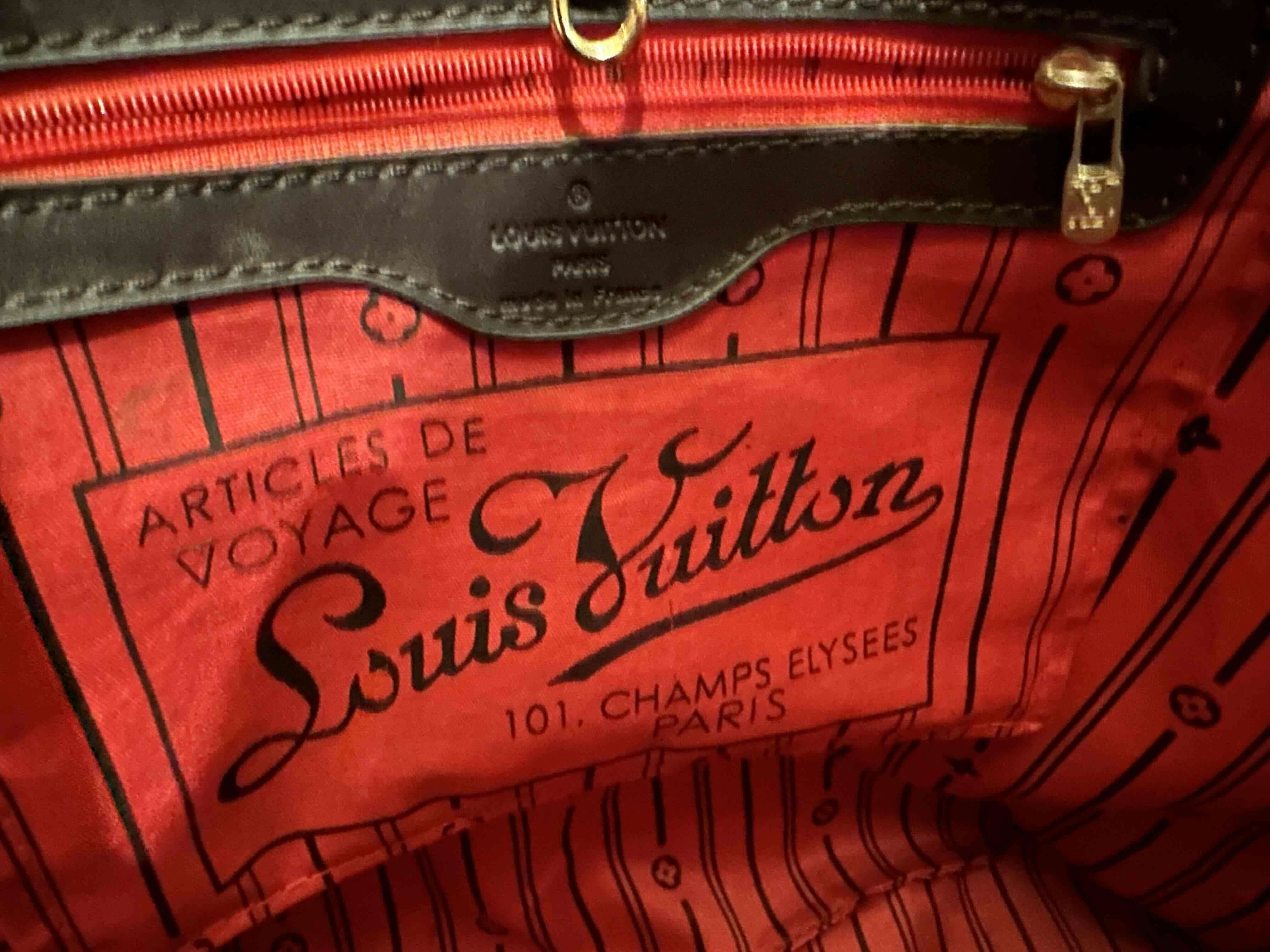Bolso Louis Vuitton rojo