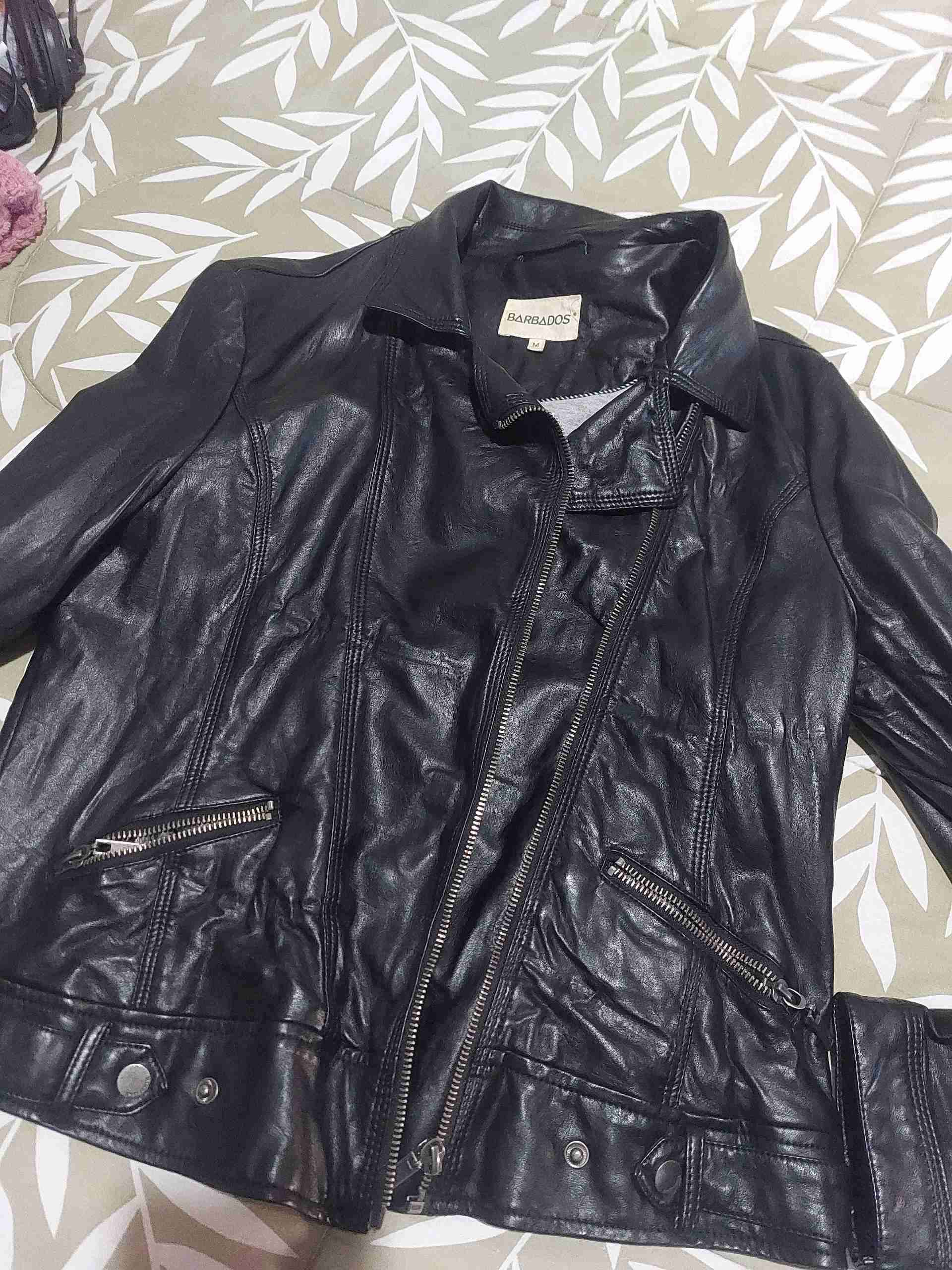 Chaqueta de cuero negra