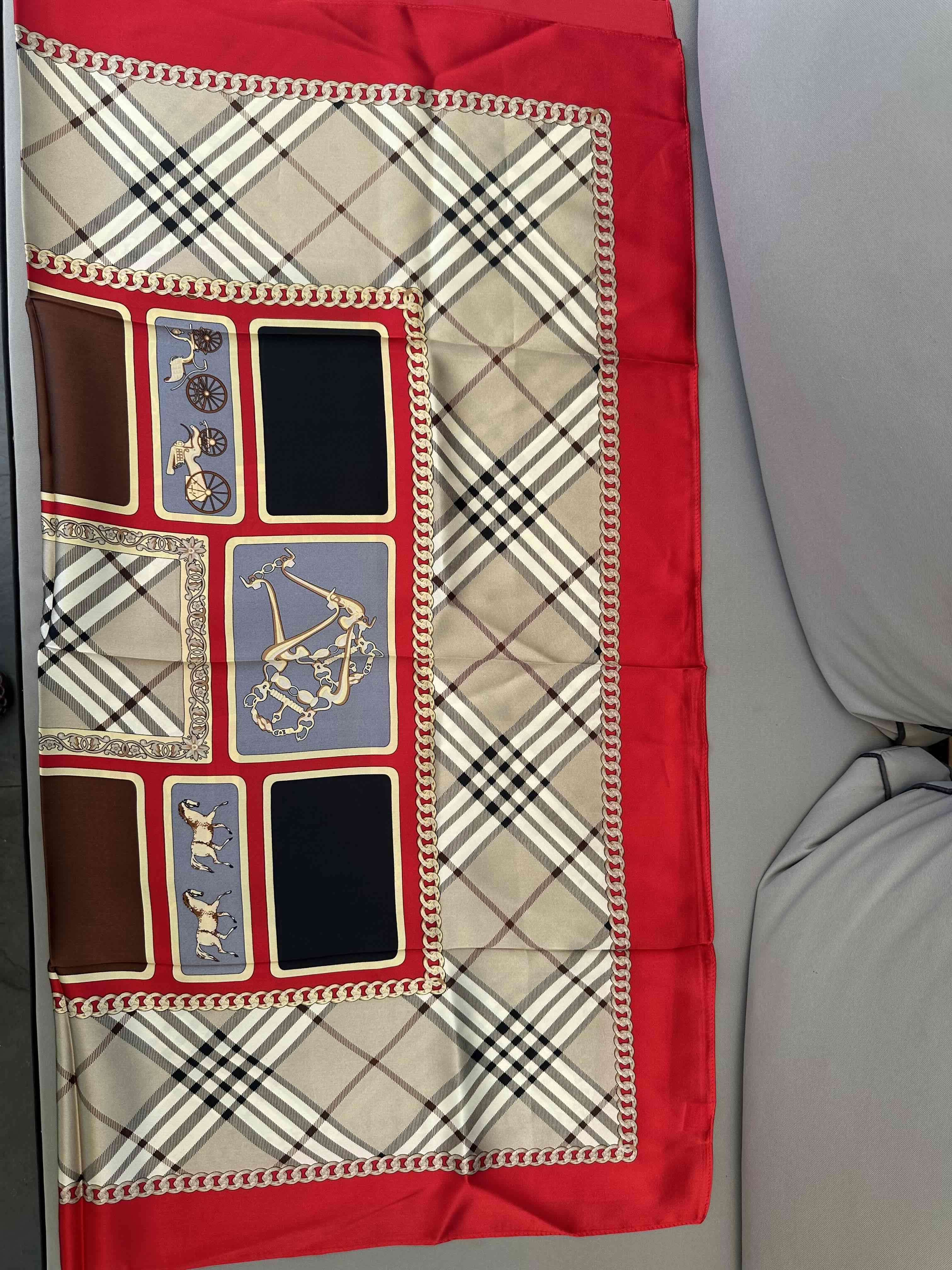 Pañuelo de diseño elegante - miniatura 1