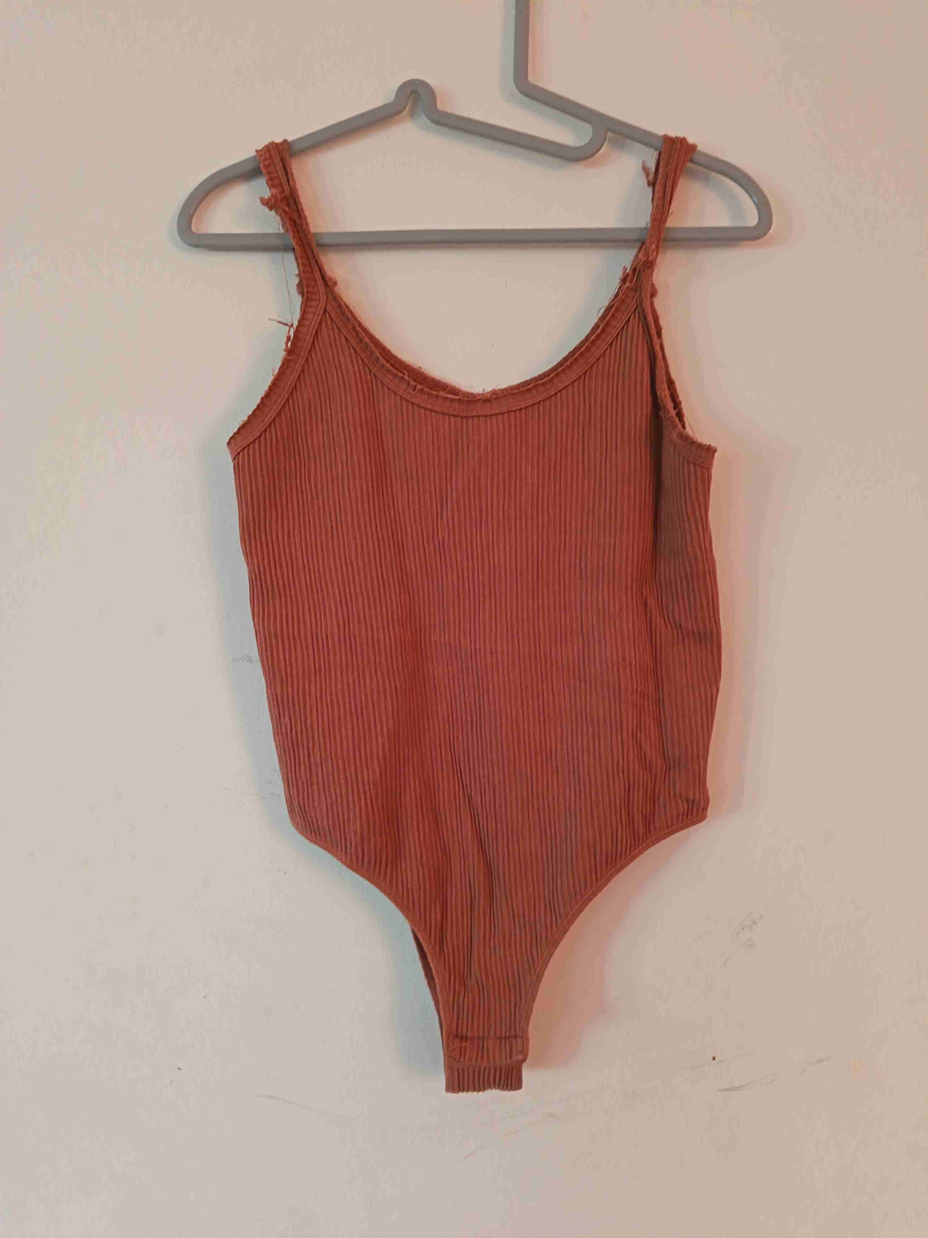 Ropa excelente estado - miniatura 3