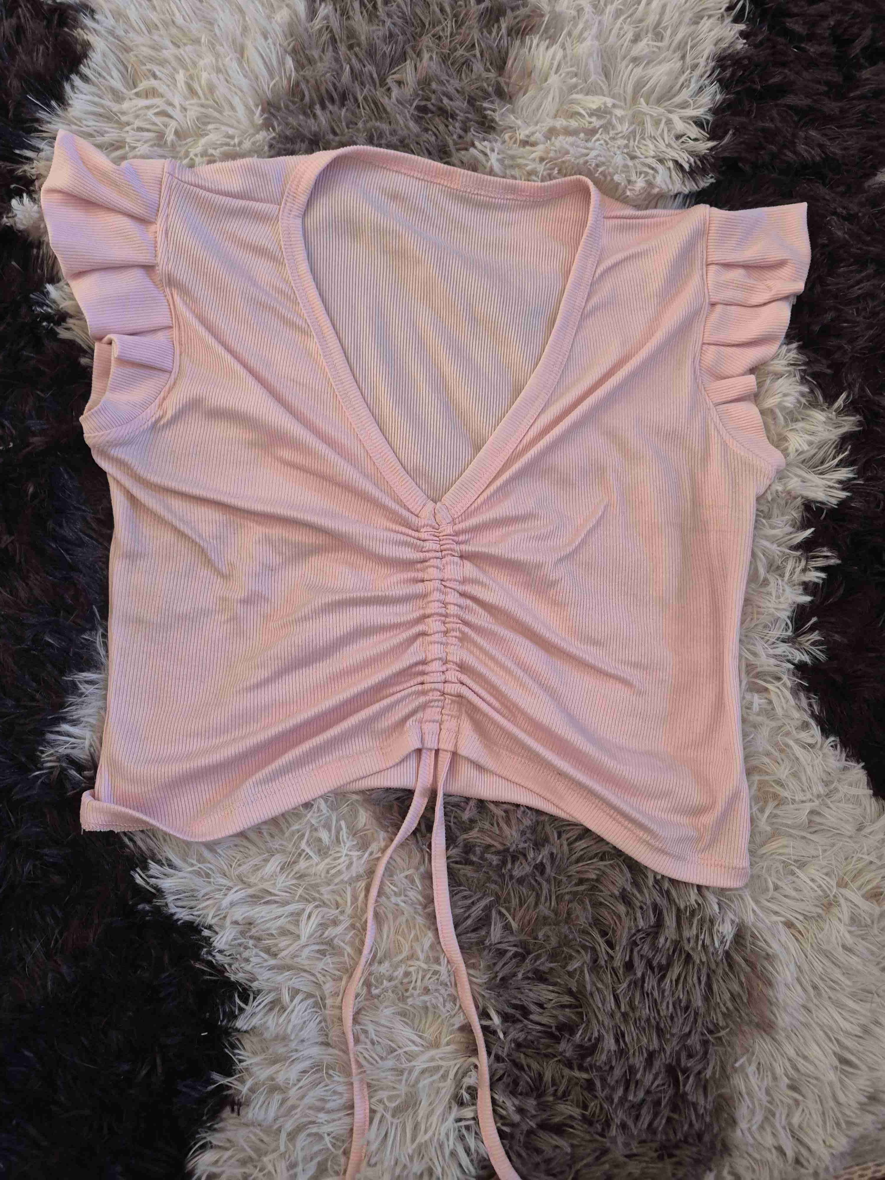 Top rosado con frunces