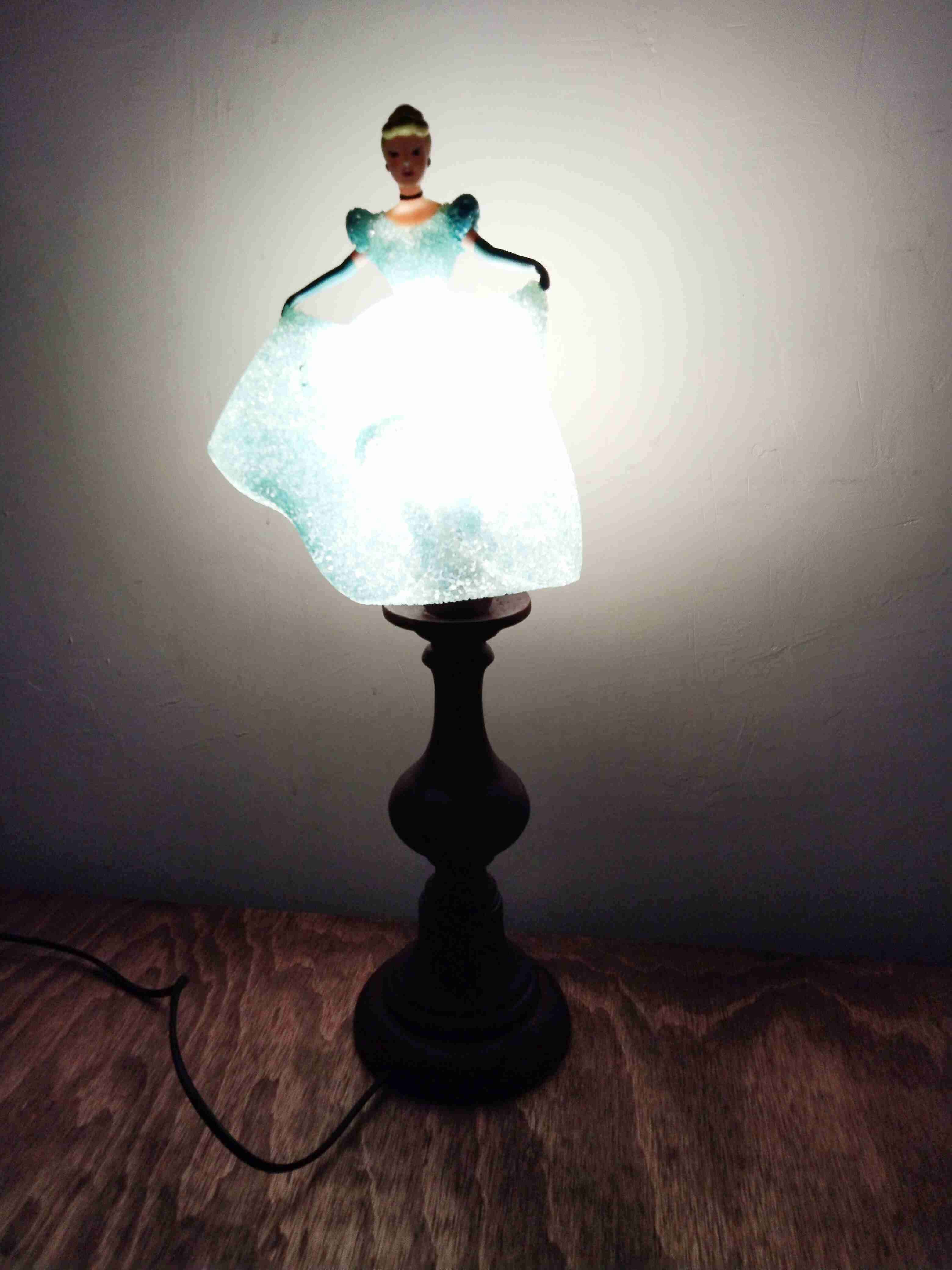 Lámpara de mesa - miniatura 4