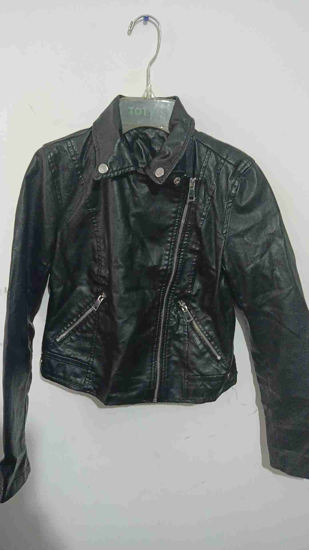 Chaqueta de eco cuero negra