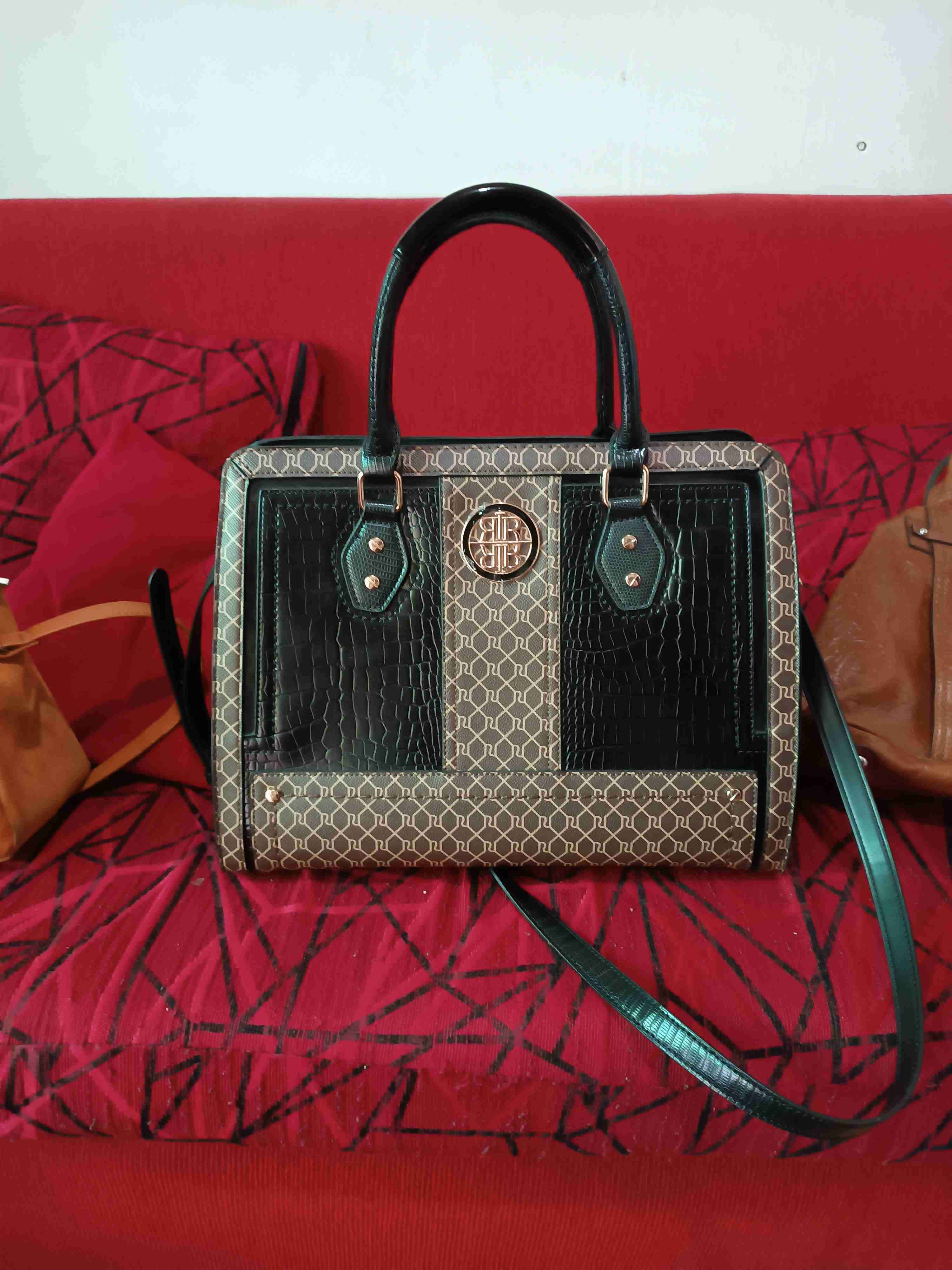 Cartera de diseño elegante - miniatura 1