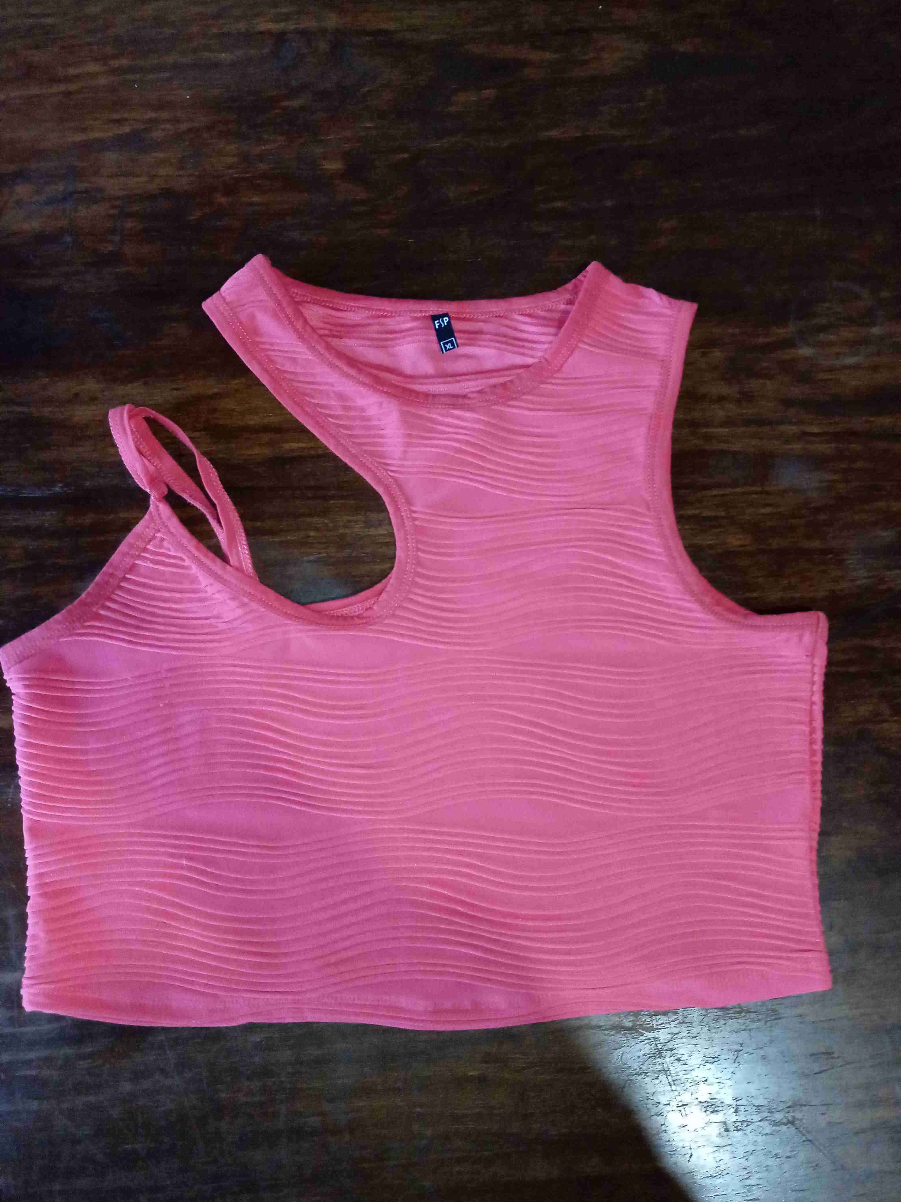 Ropa en buen uso - miniatura 2