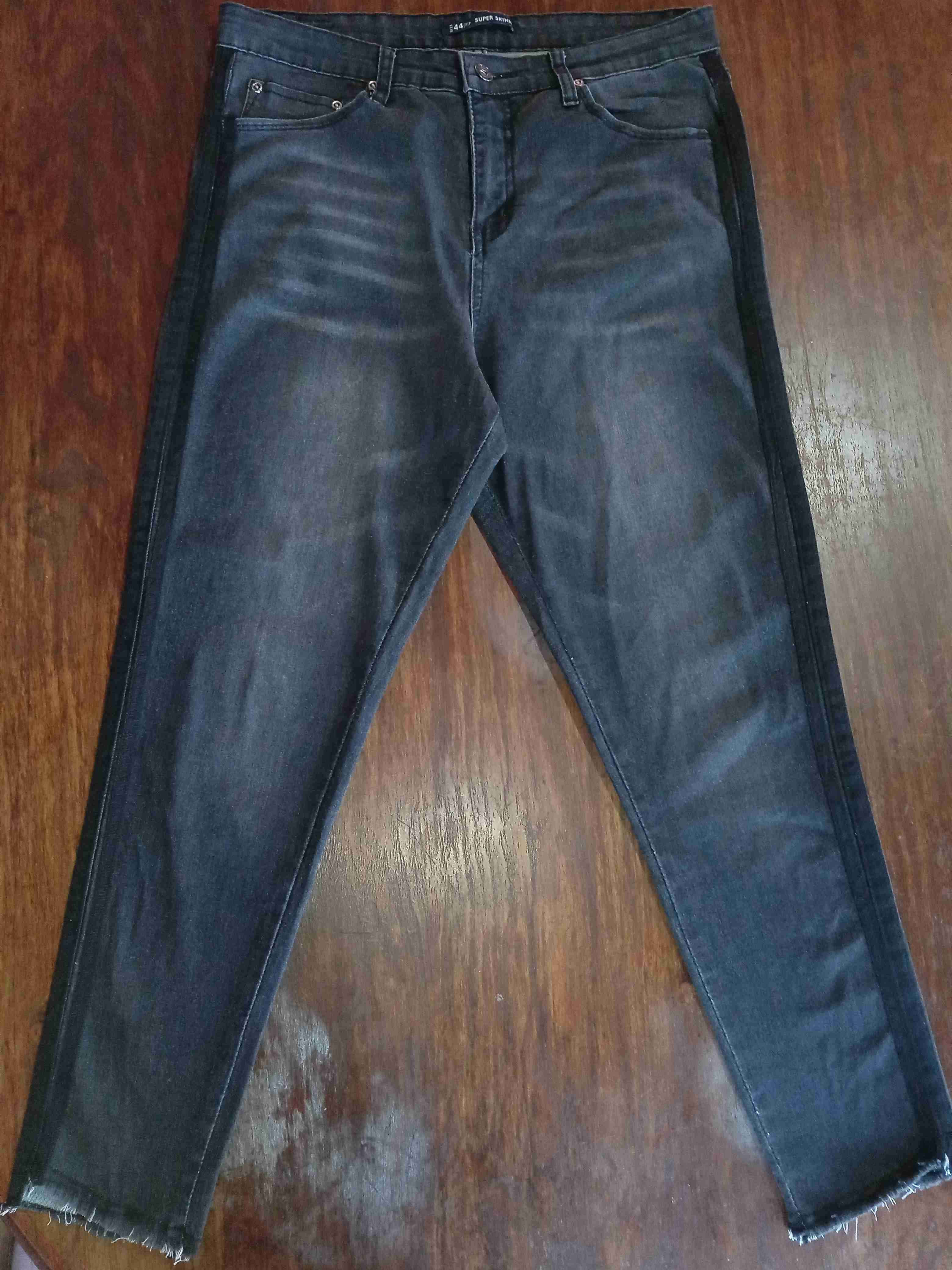 Ropa en buen uso - miniatura 5