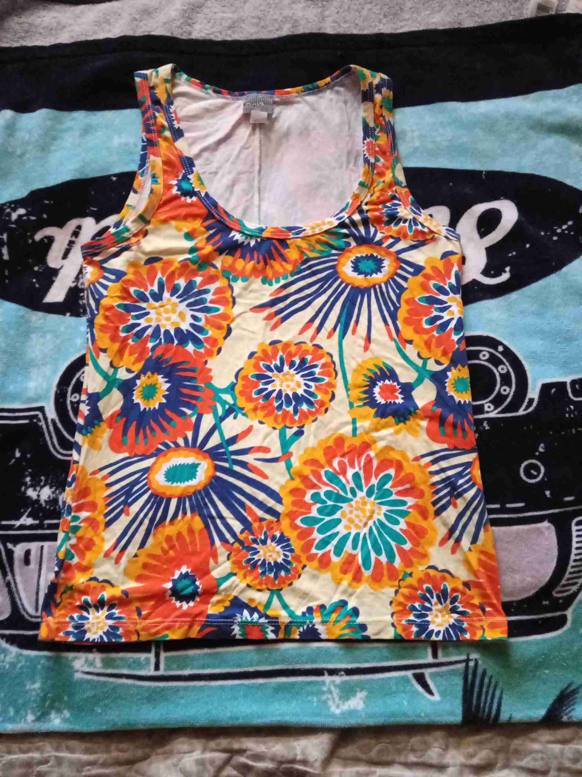 Polera sin mangas tropical - miniatura 2